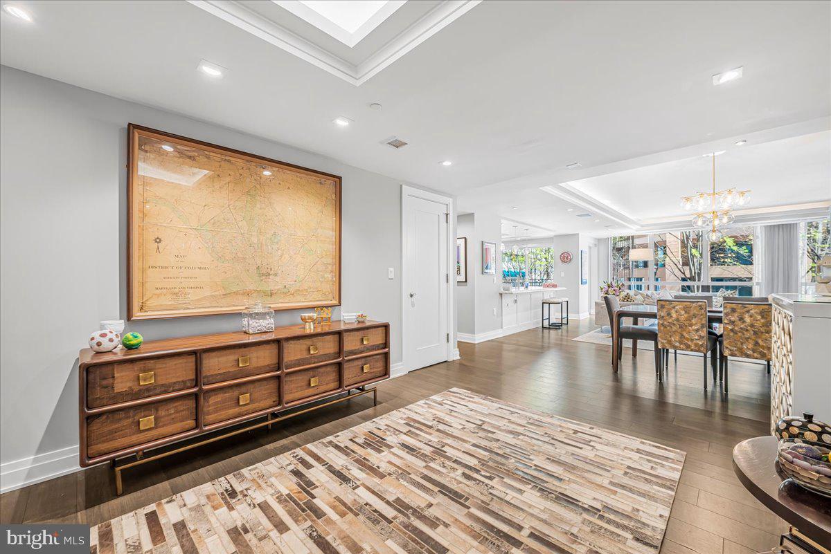 4901 HAMPDEN LANE 203