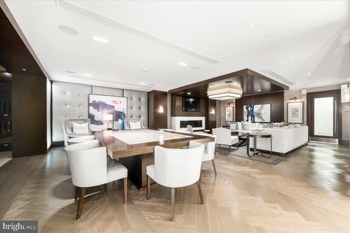 DOWNTOWN BETHESDA - Residential