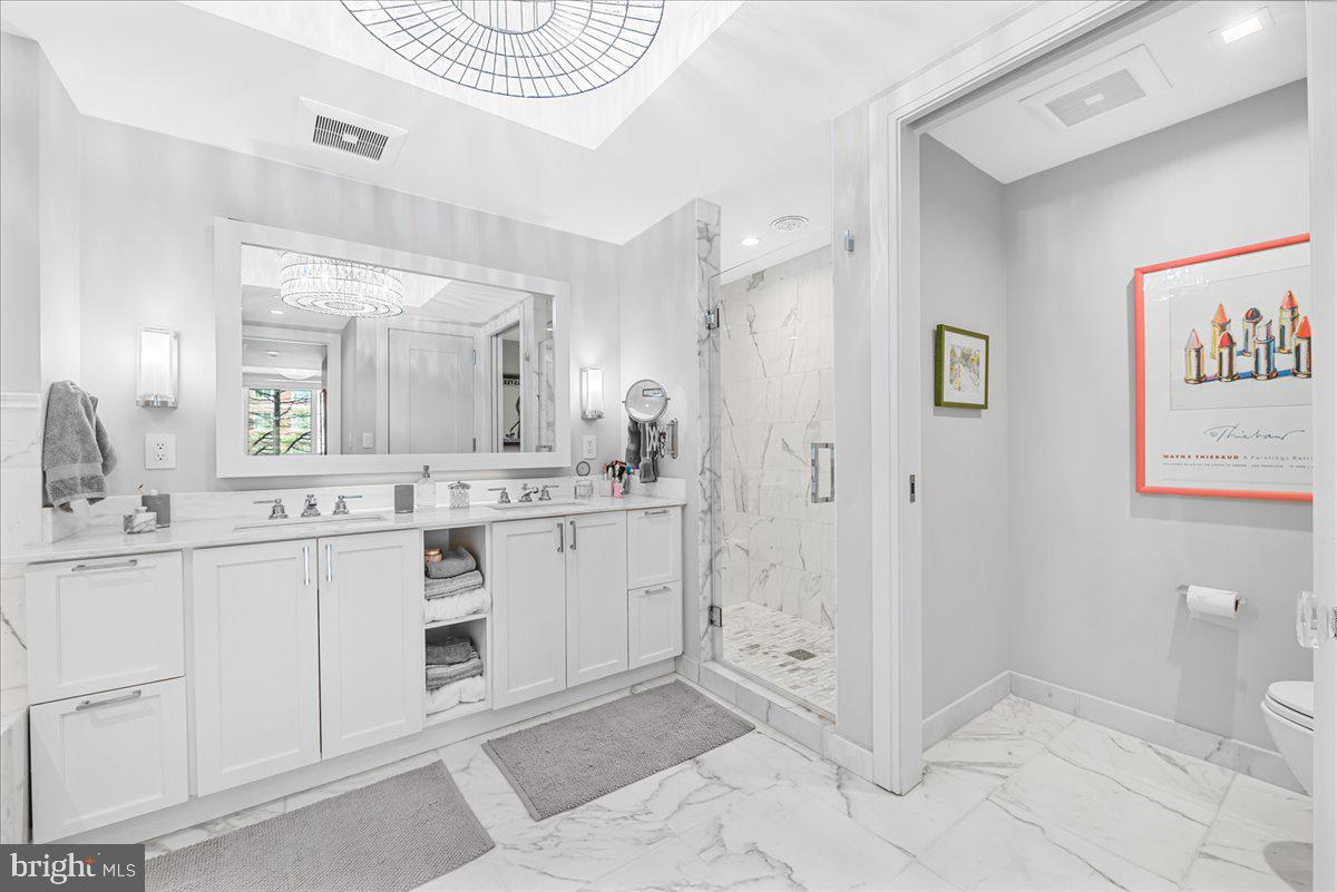 DOWNTOWN BETHESDA - Residential