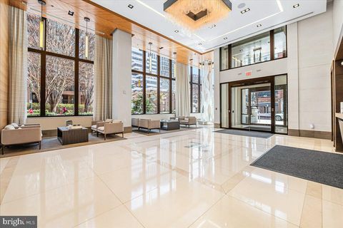 Condo For Sale - 4901 Hampden Lane #203<br/> BETHESDA, MD 20814