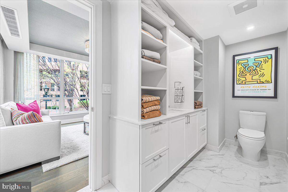 DOWNTOWN BETHESDA - Residential