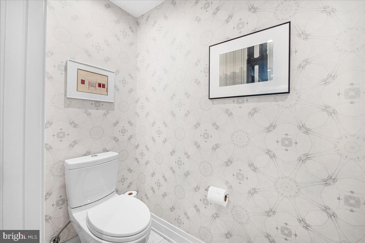 DOWNTOWN BETHESDA - Residential