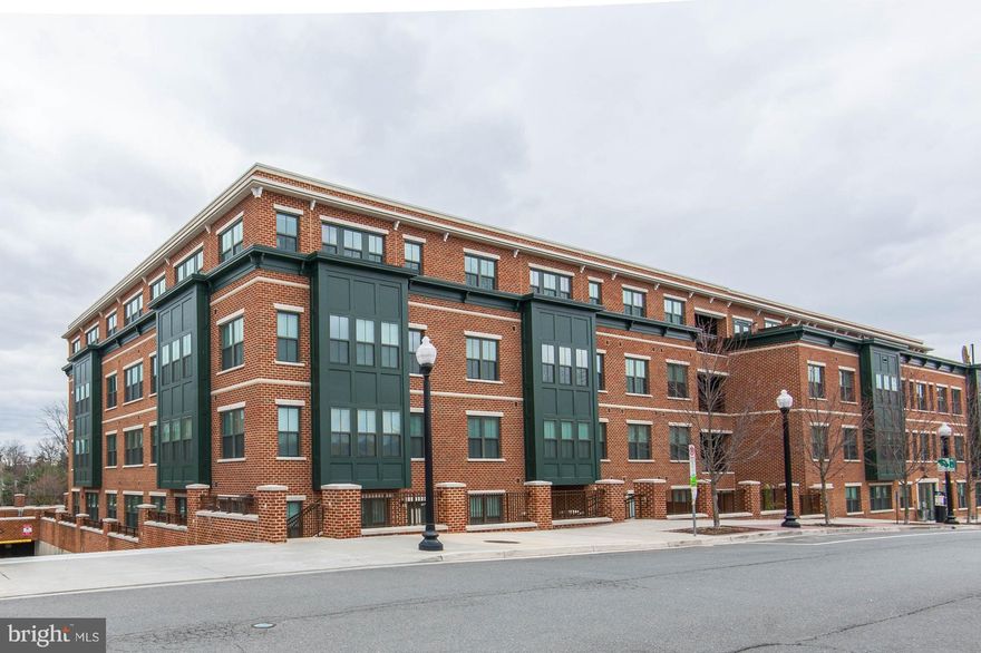 Immaculate penthouse in Cherrydale w/stunning views of Washington Monument and Rosslyn skyline. Two huge terraces provide space for outdoor living & entertaining and dramatic vistas. Walls of windows and 3 French doors give great light and flow. HWD flrs, 9 ft ceilings, granite, SS, and two underground parking spaces. LEED building w/courtyard, comm. room. Walk to Clarendon, shops, bus, bike share