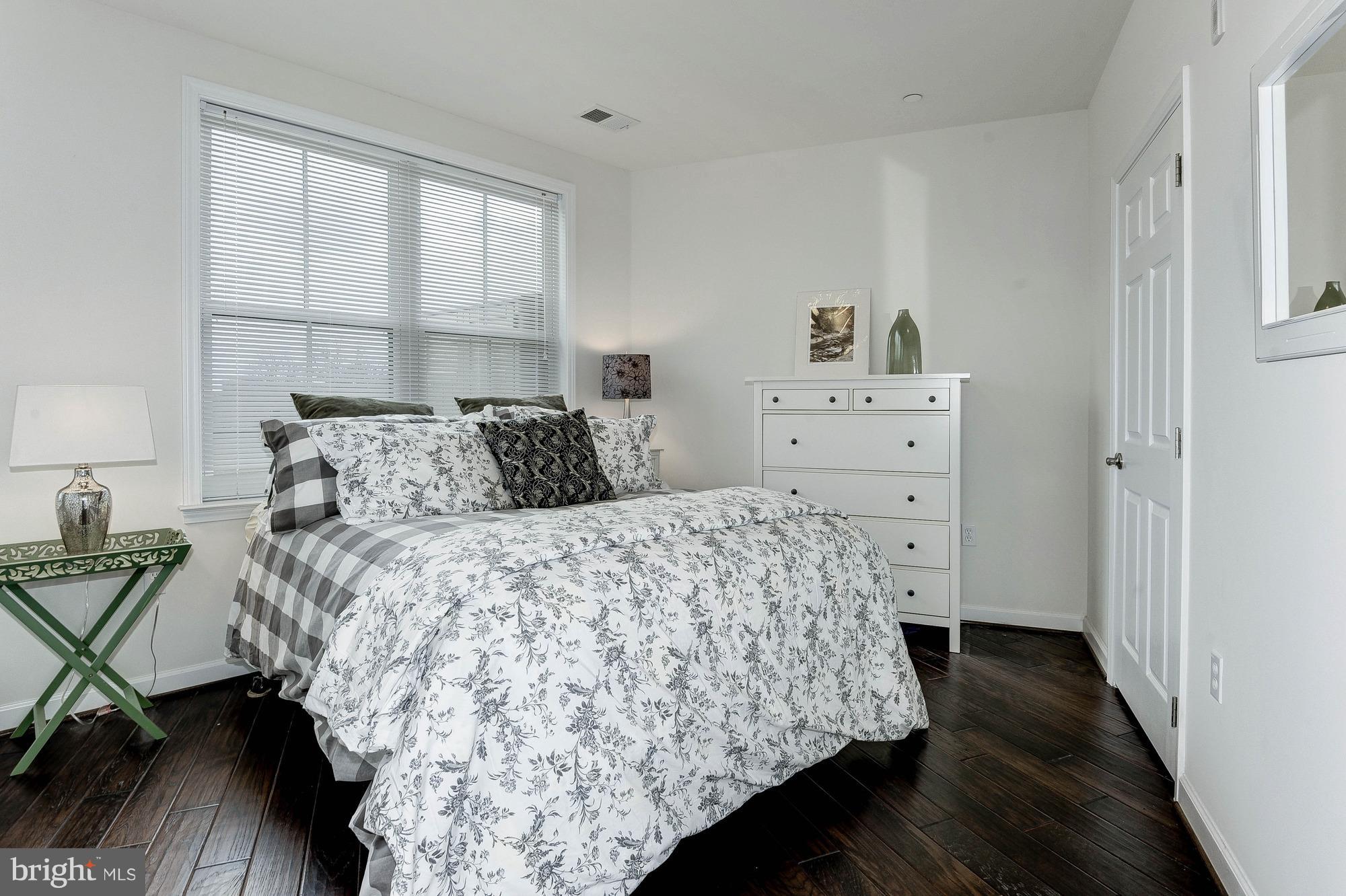 DOMINION HEIGHTS - Residential Lease