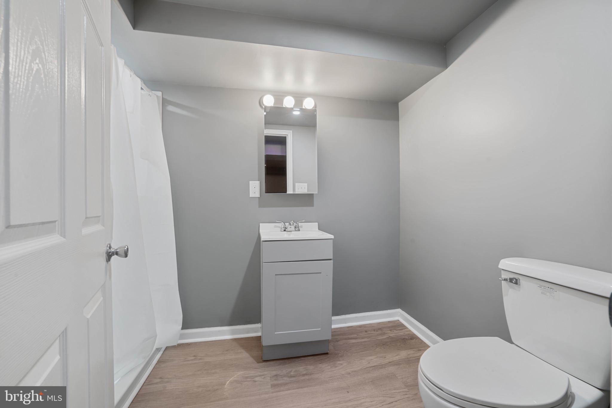 NEWTOWN SQ - Residential