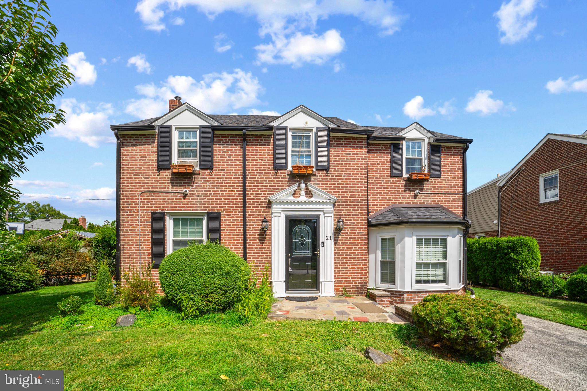 NEWTOWN SQ - Residential