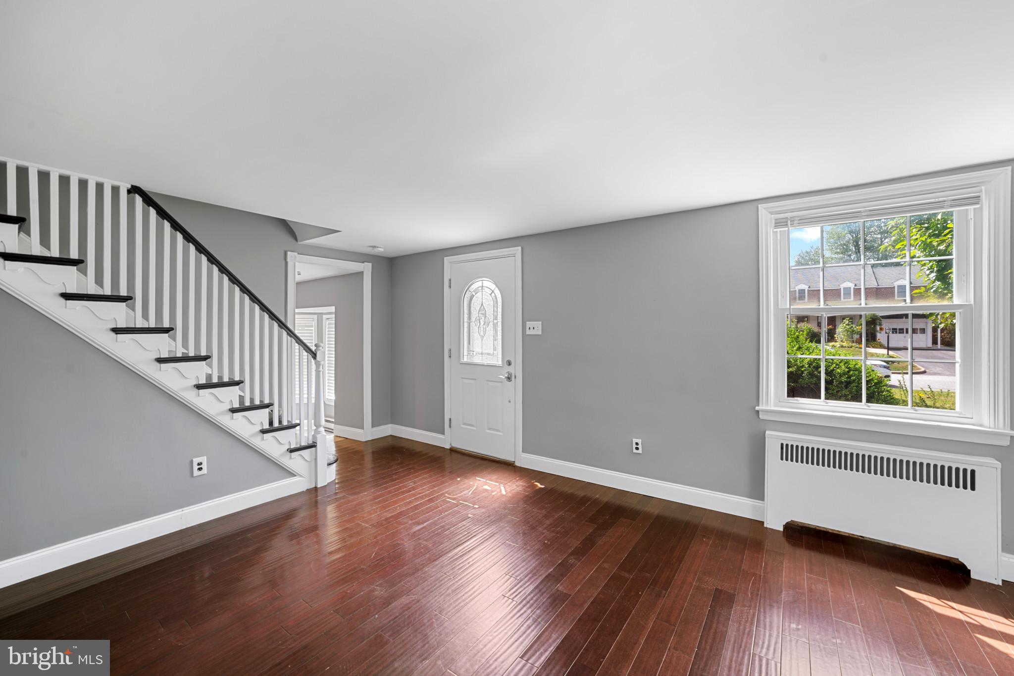 NEWTOWN SQ - Residential