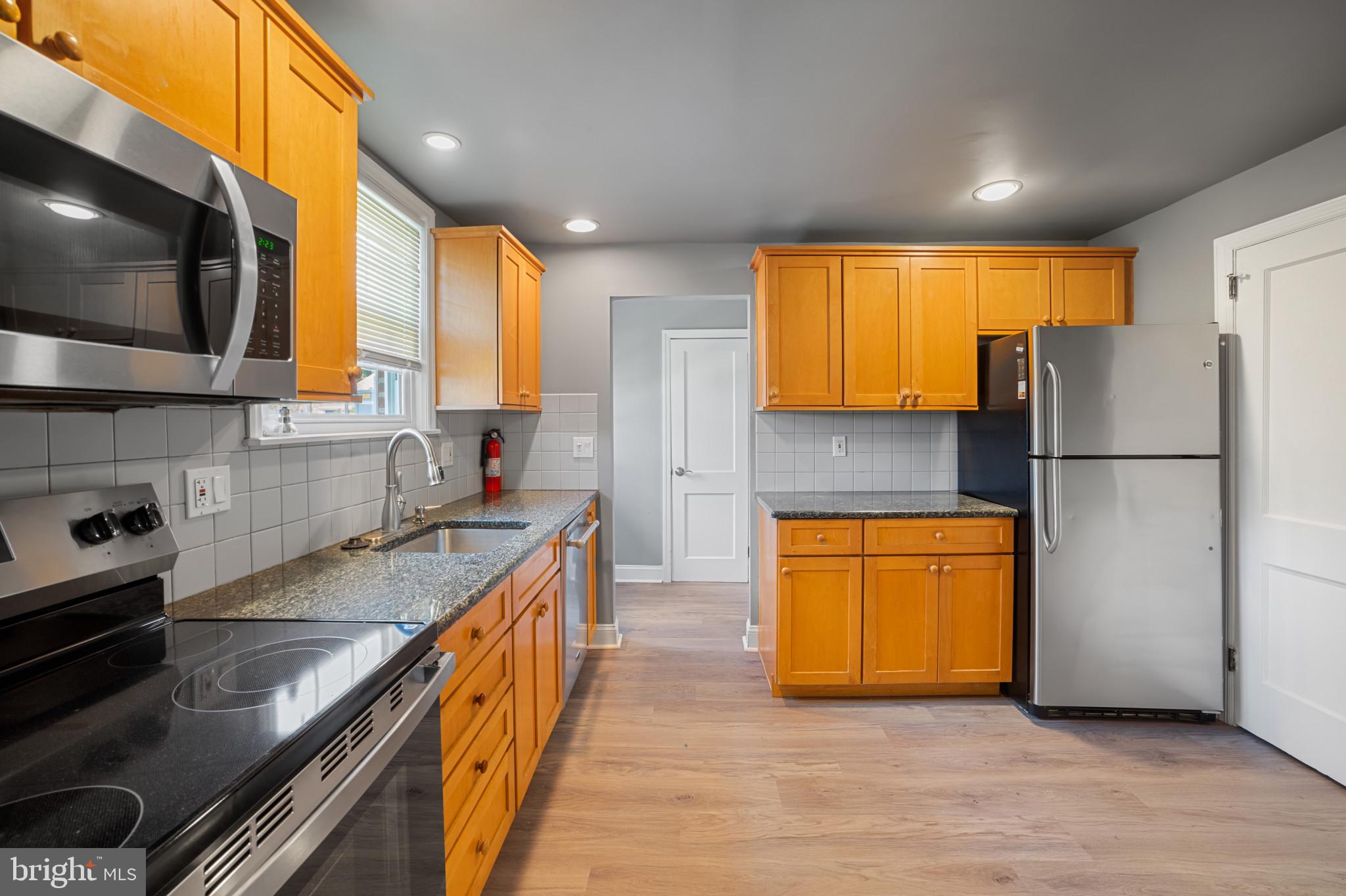 NEWTOWN SQ - Residential