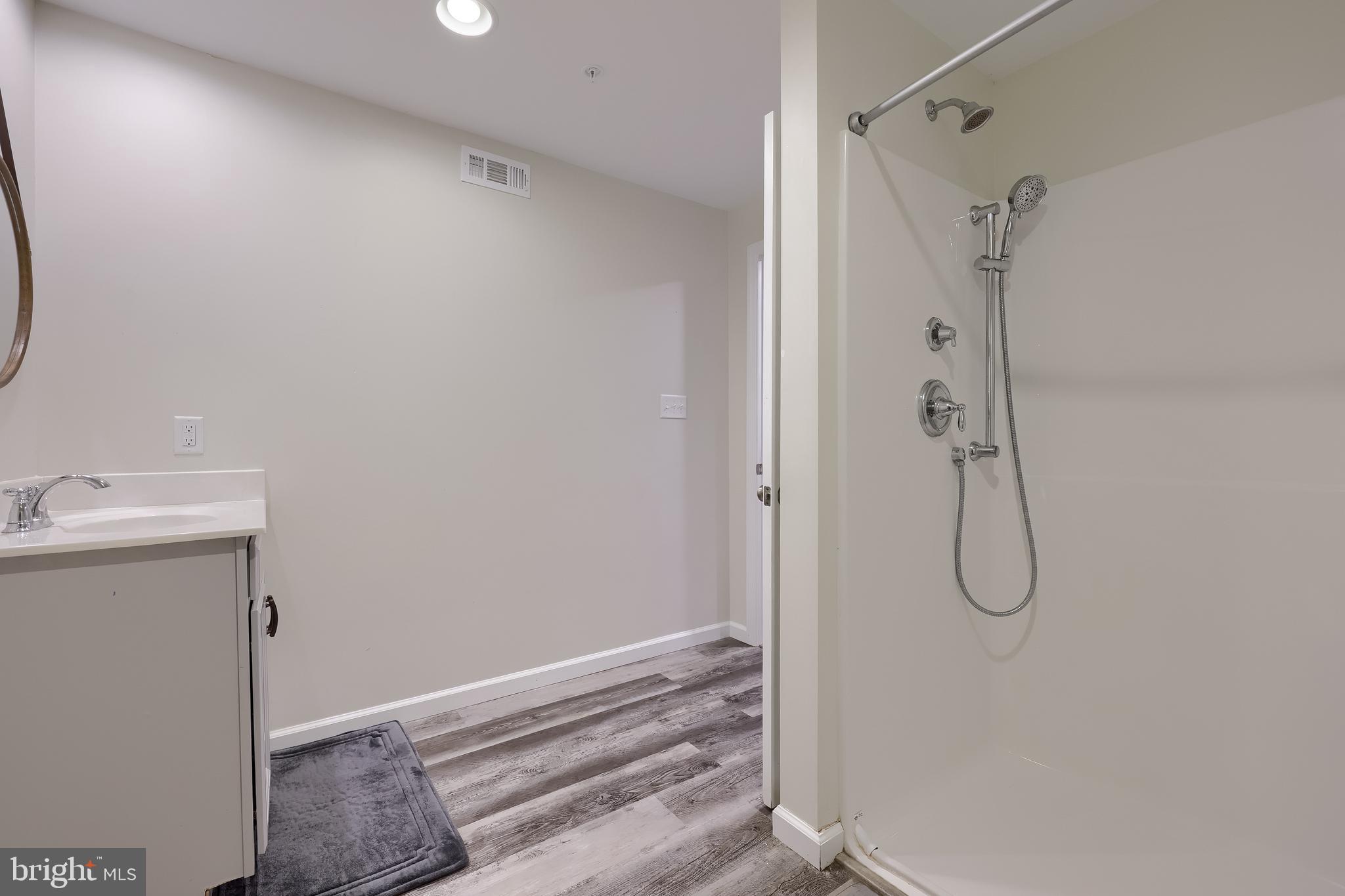 SOUTHERN VILLAGE - Residential