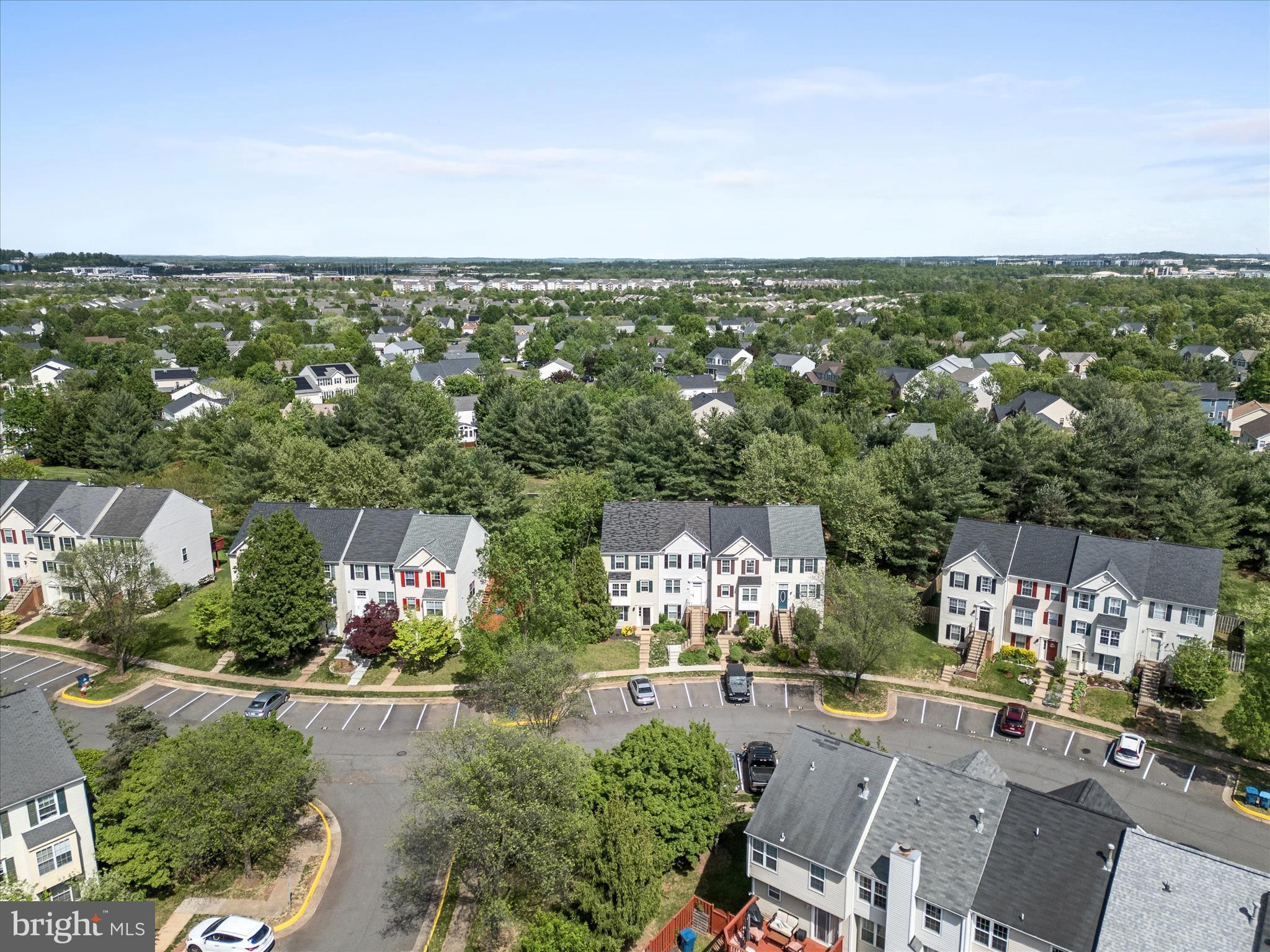 ASHBURN VILLAGE - Residential