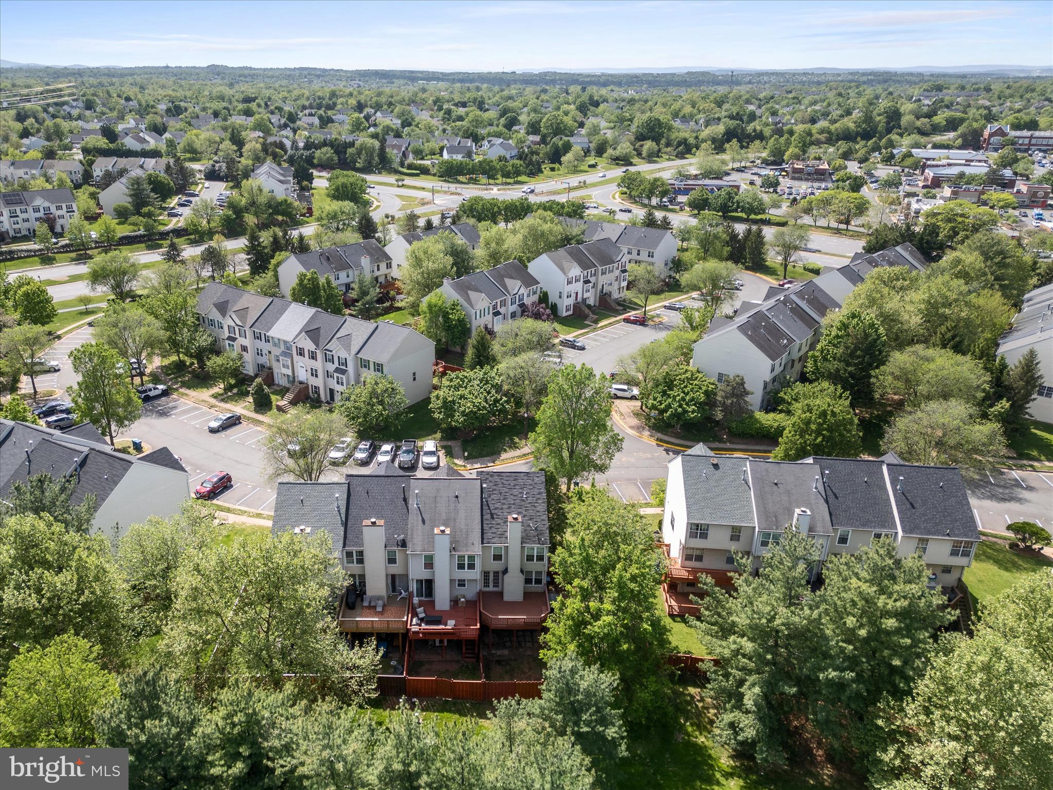 ASHBURN VILLAGE - Residential