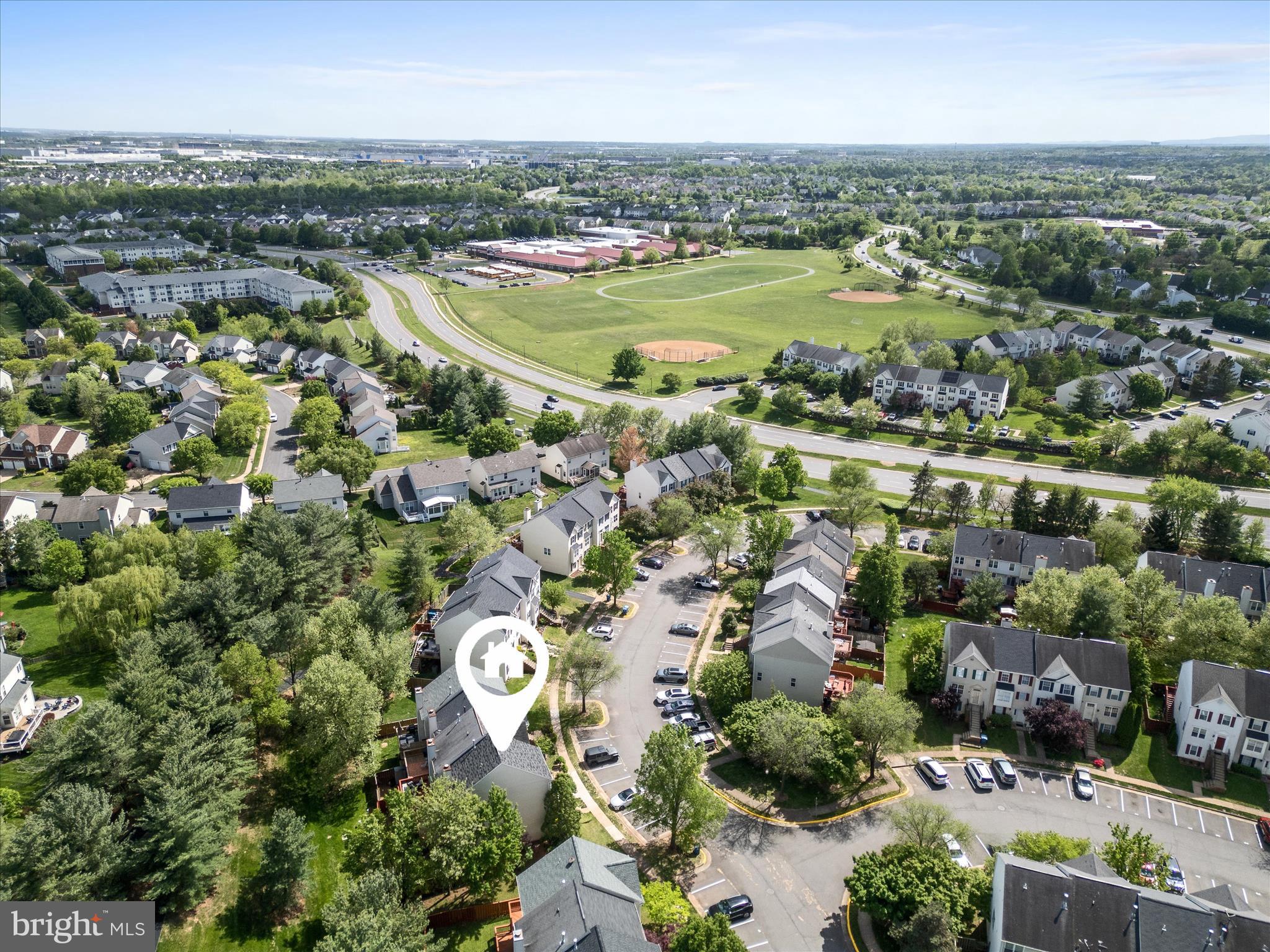 ASHBURN VILLAGE - Residential