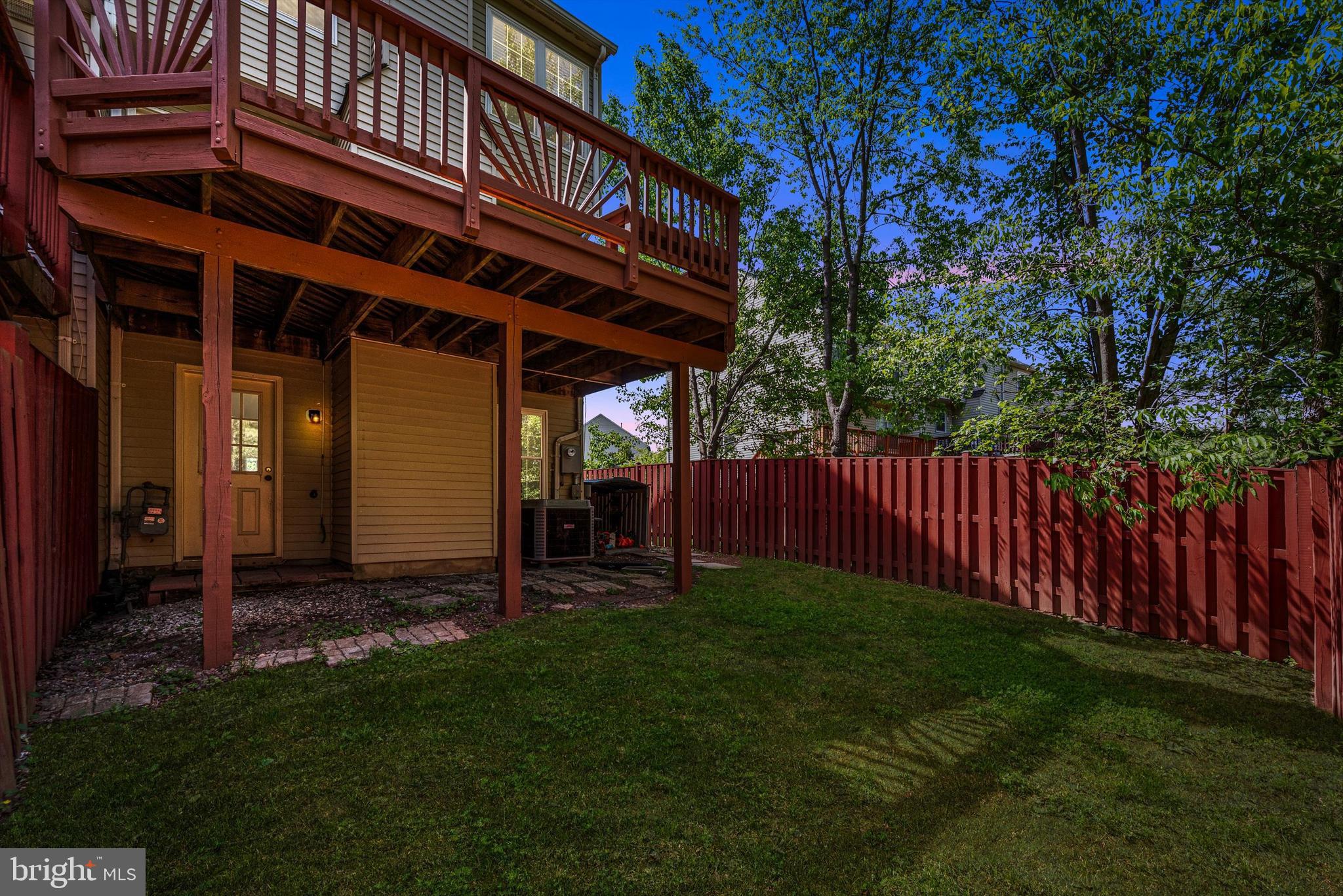 ASHBURN VILLAGE - Residential