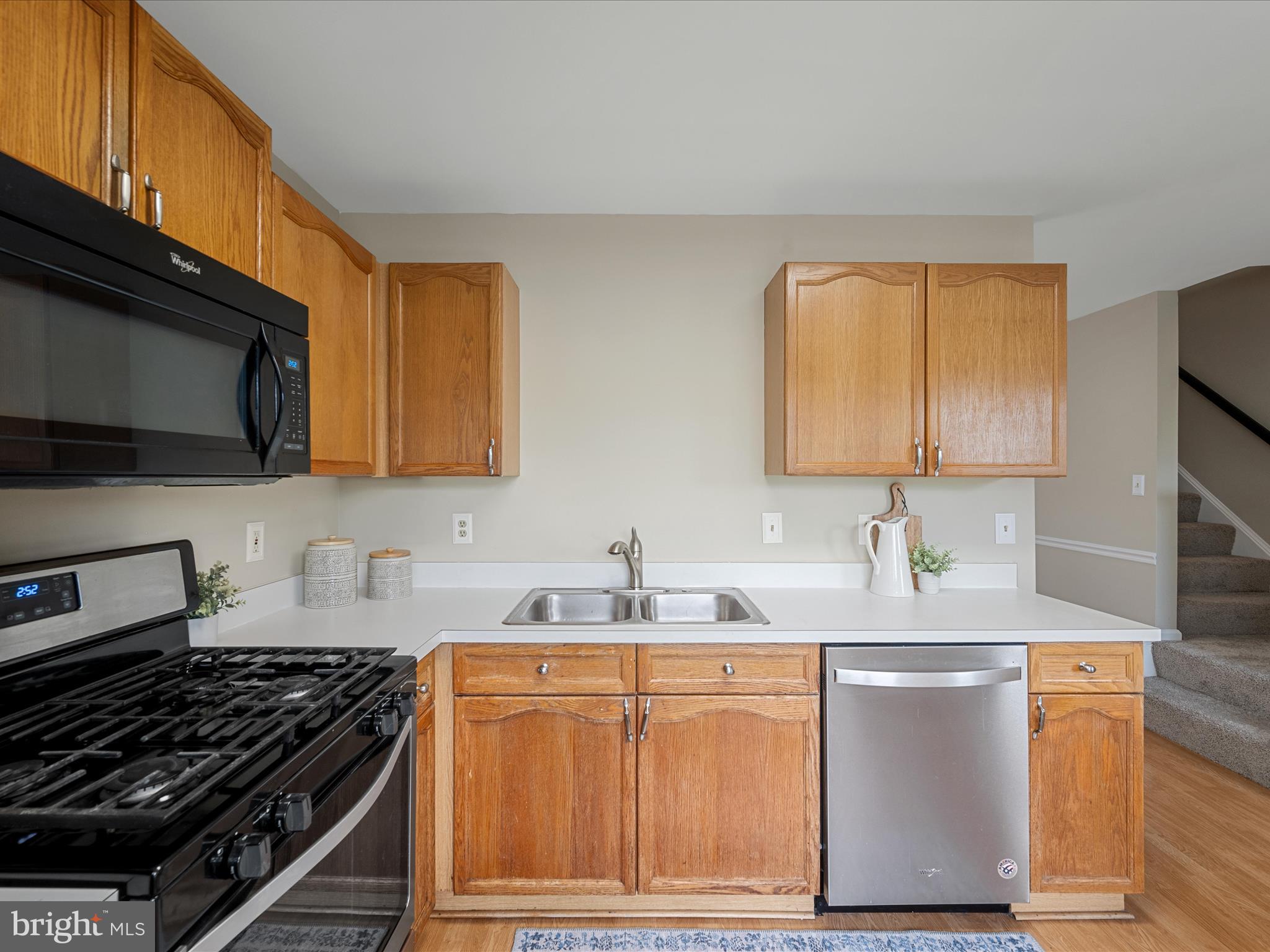 ASHBURN VILLAGE - Residential