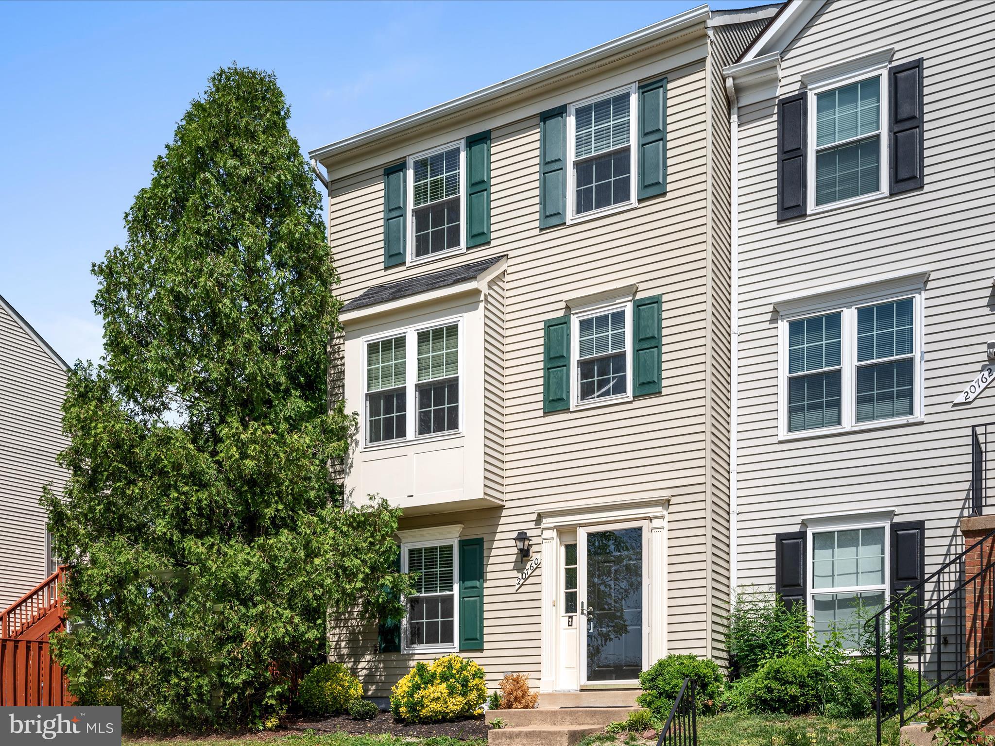 ASHBURN VILLAGE - Residential