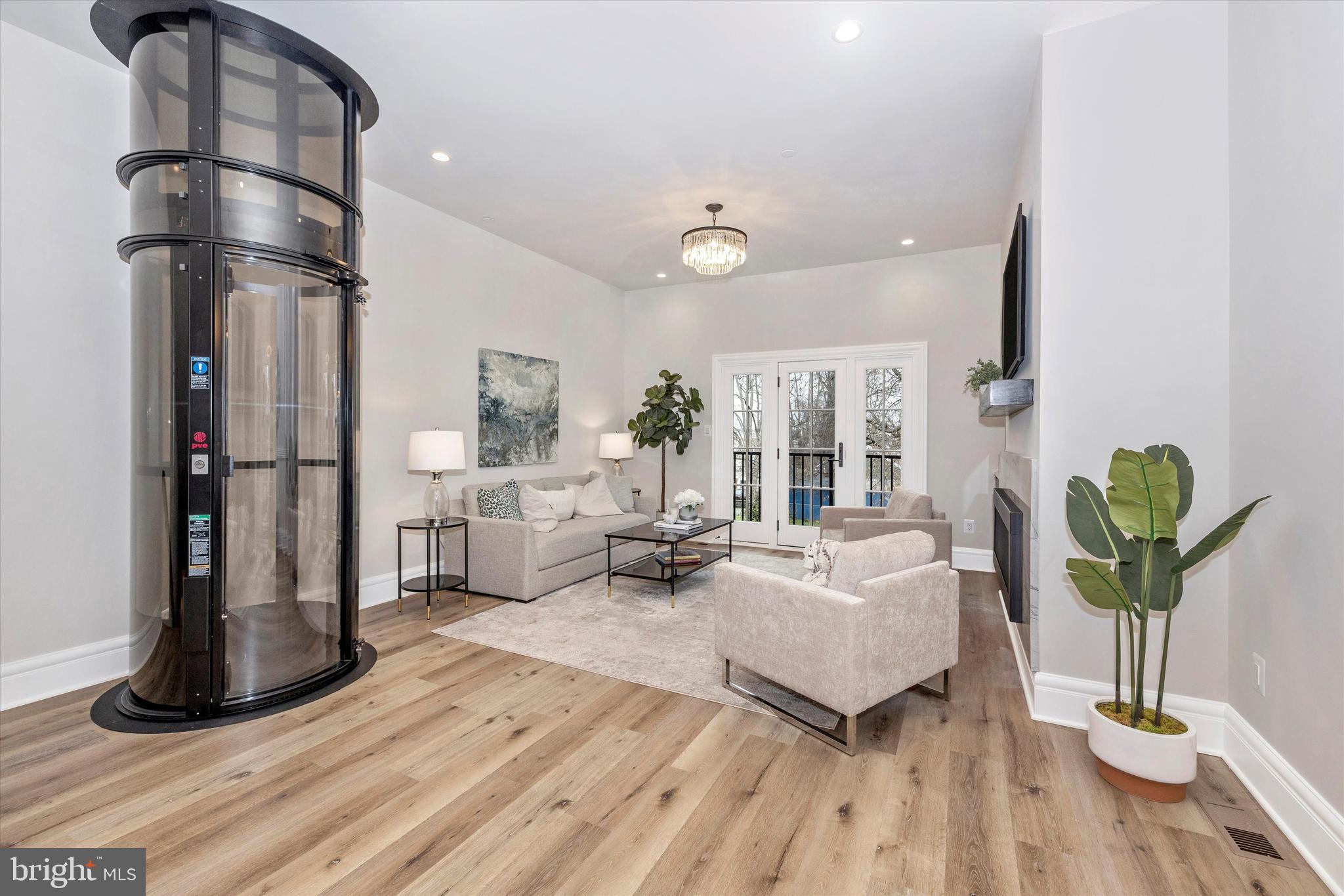 DOWNTOWN FREDERICK - Residential Lease