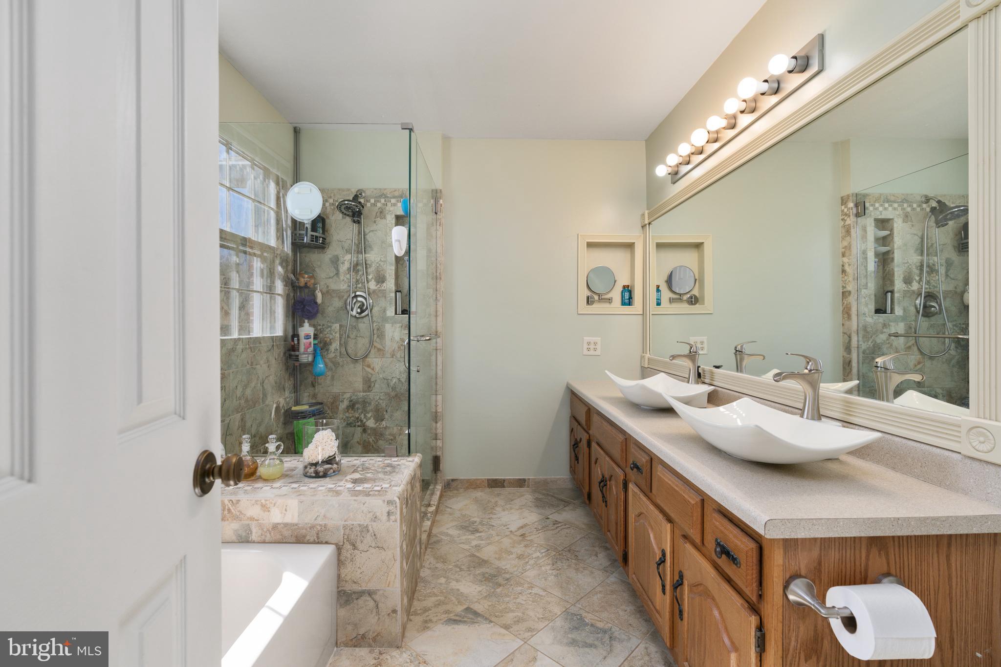 LEAVELLS CROSSING - Residential