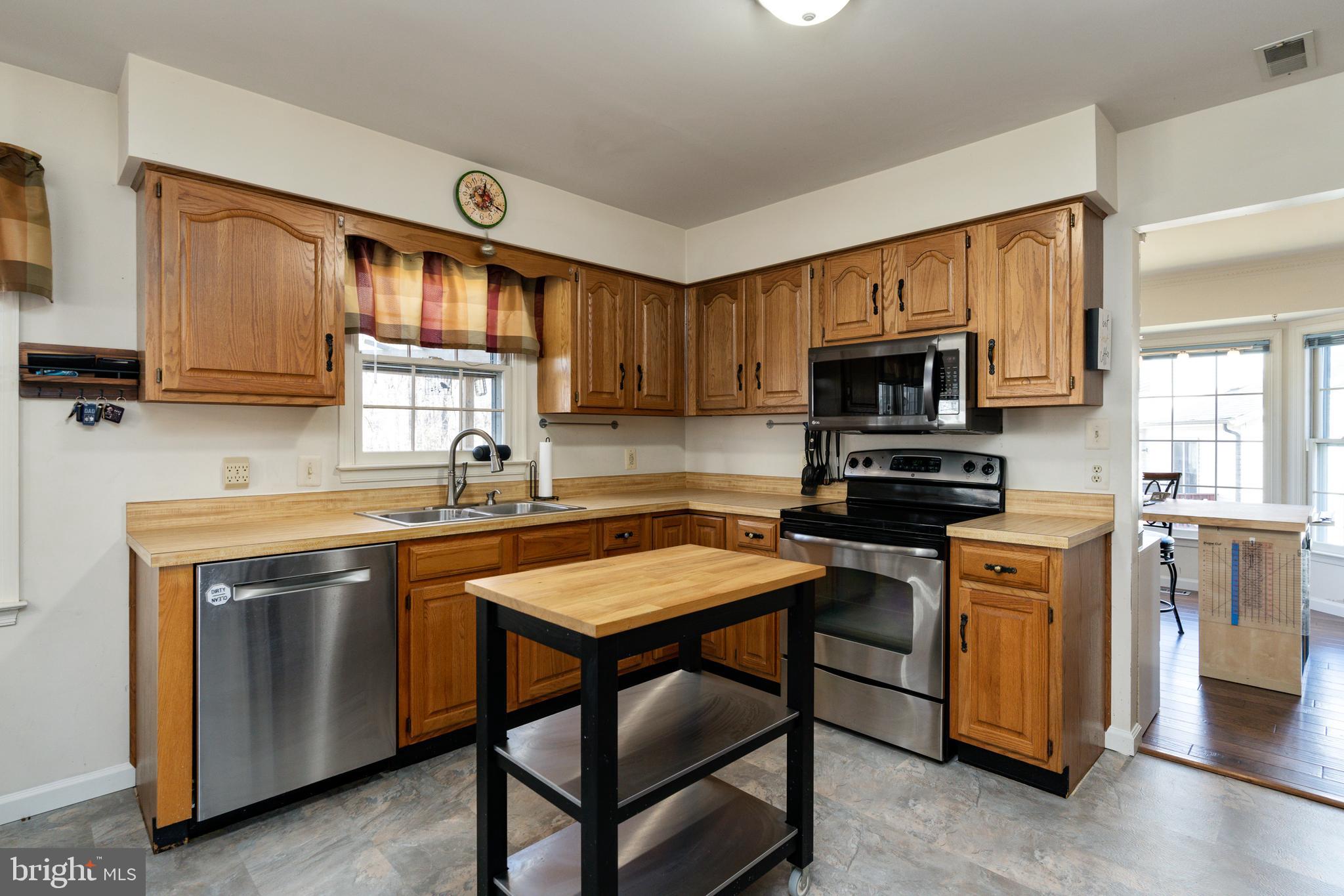 LEAVELLS CROSSING - Residential