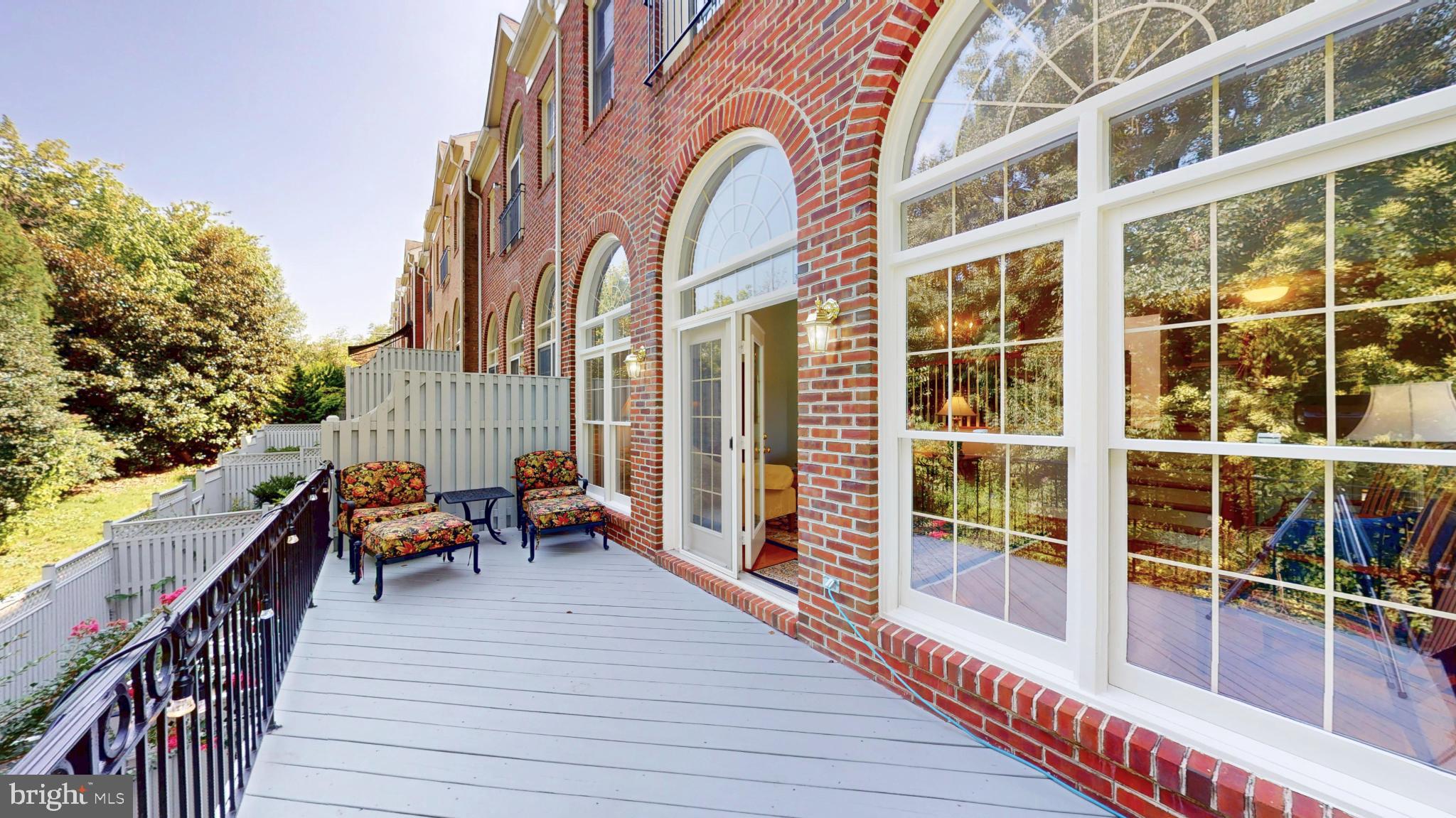 PALISADES PARK - Residential