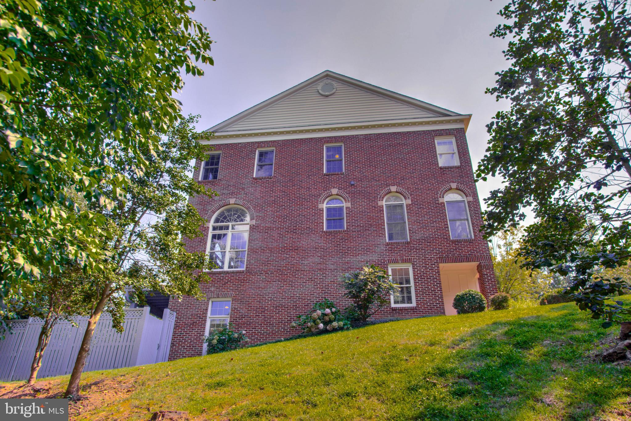 PALISADES PARK - Residential