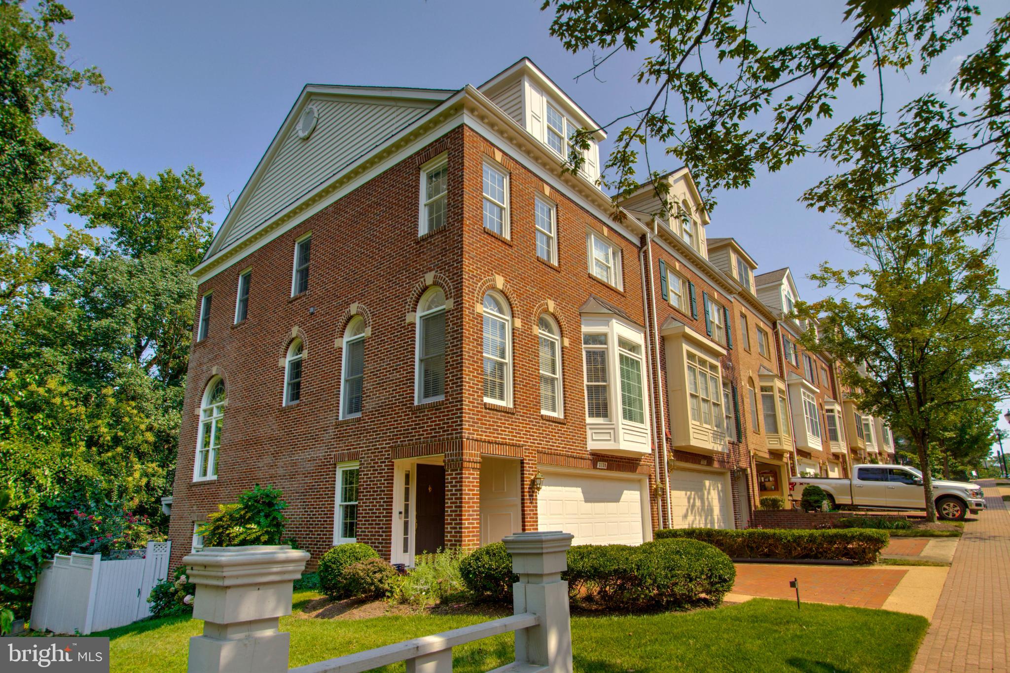 PALISADES PARK - Residential