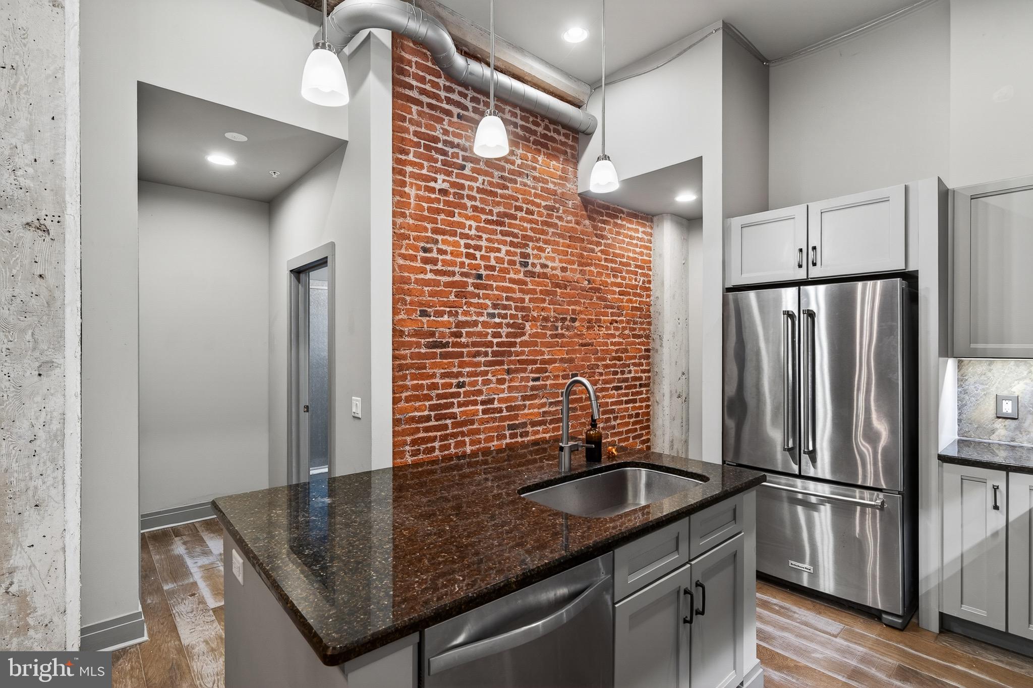 41 W LEMON STREET 304