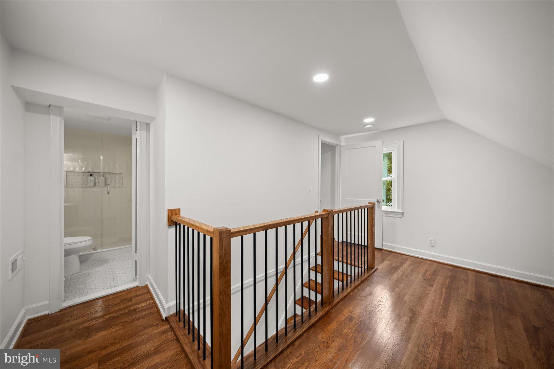 MASON TERRACE - Residential