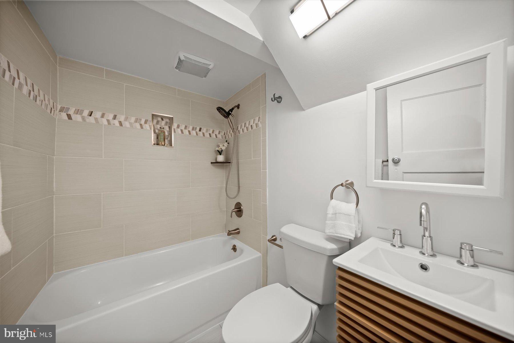 MASON TERRACE - Residential