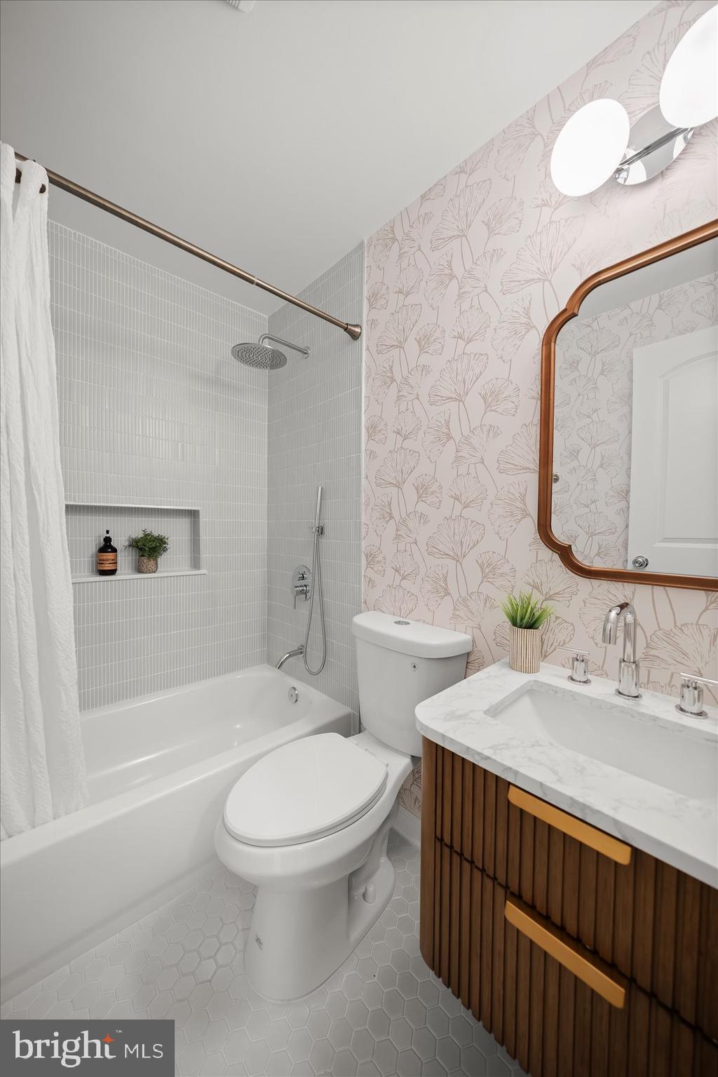 MASON TERRACE - Residential