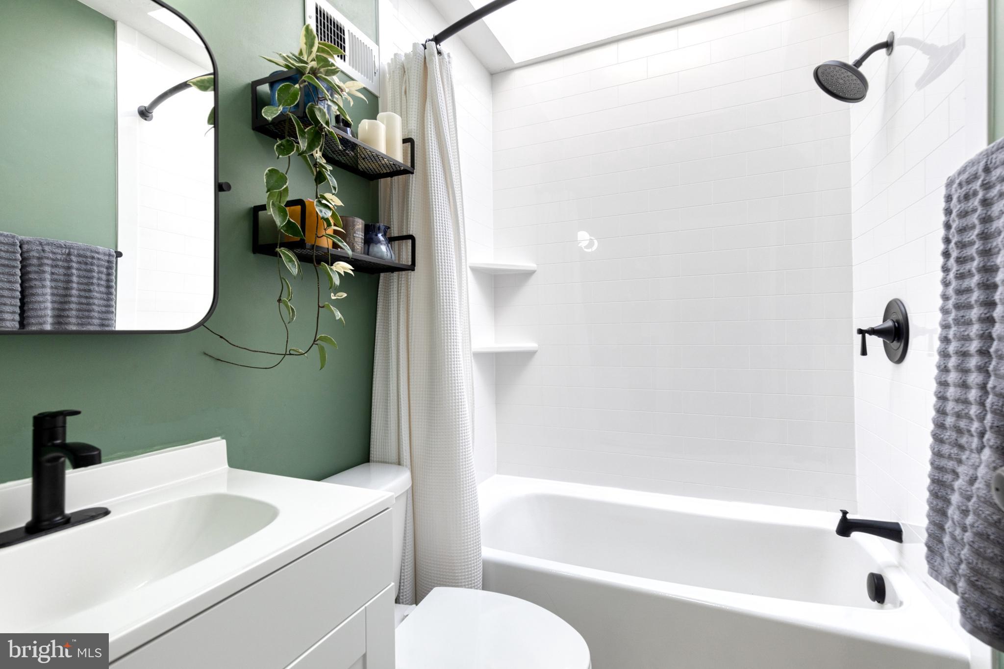 RIVERSIDE PARK - Residential