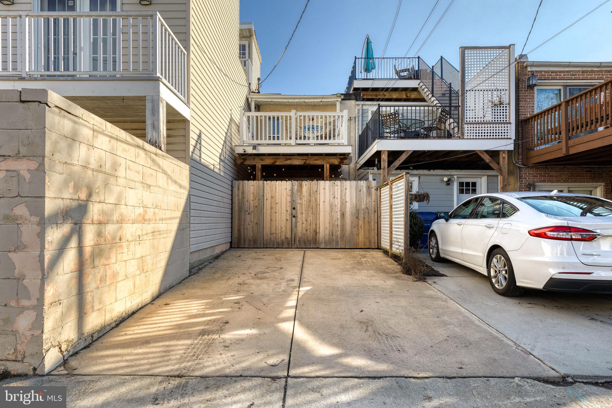 RIVERSIDE PARK - Residential