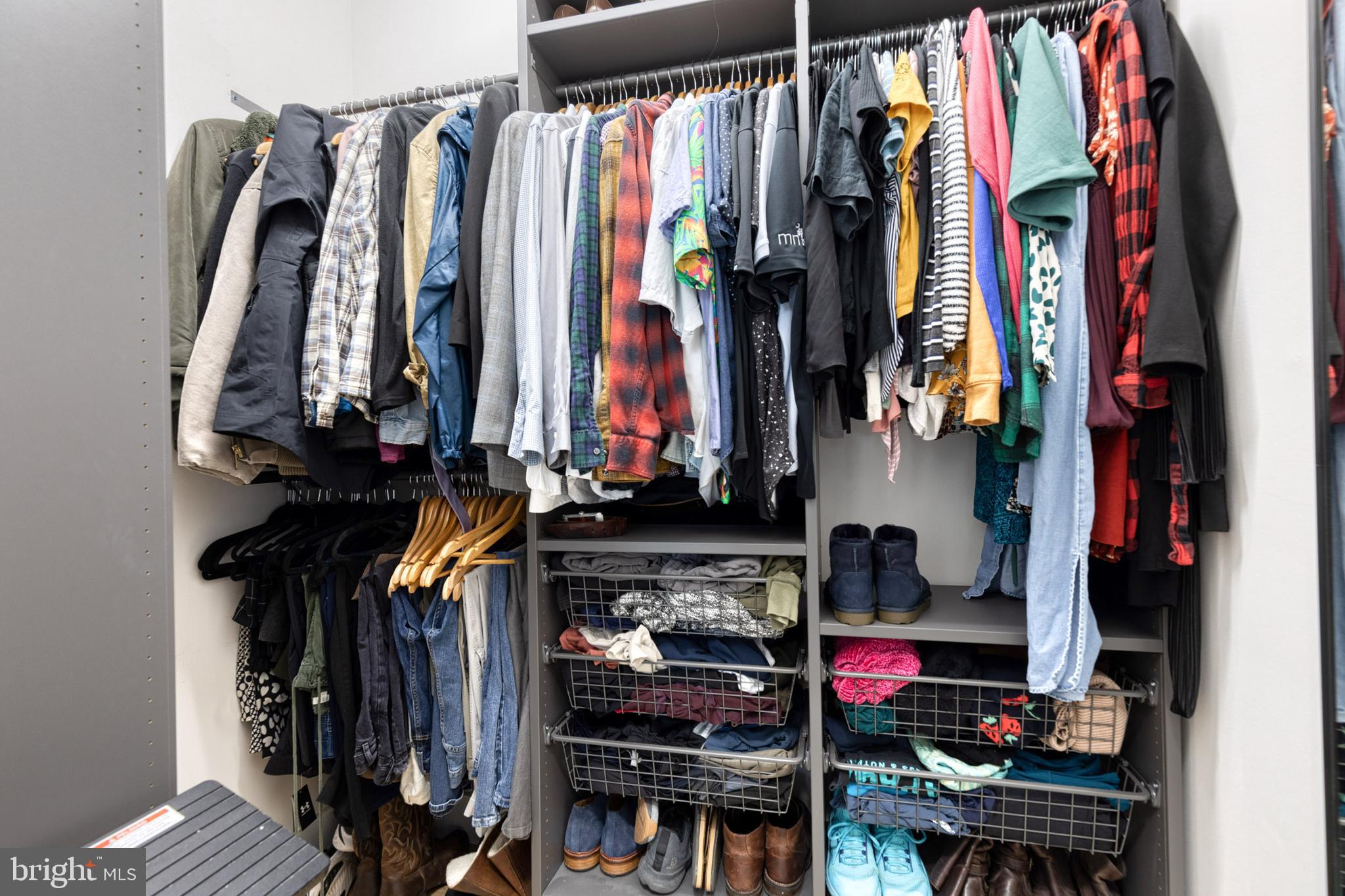 RIVERSIDE PARK - Residential