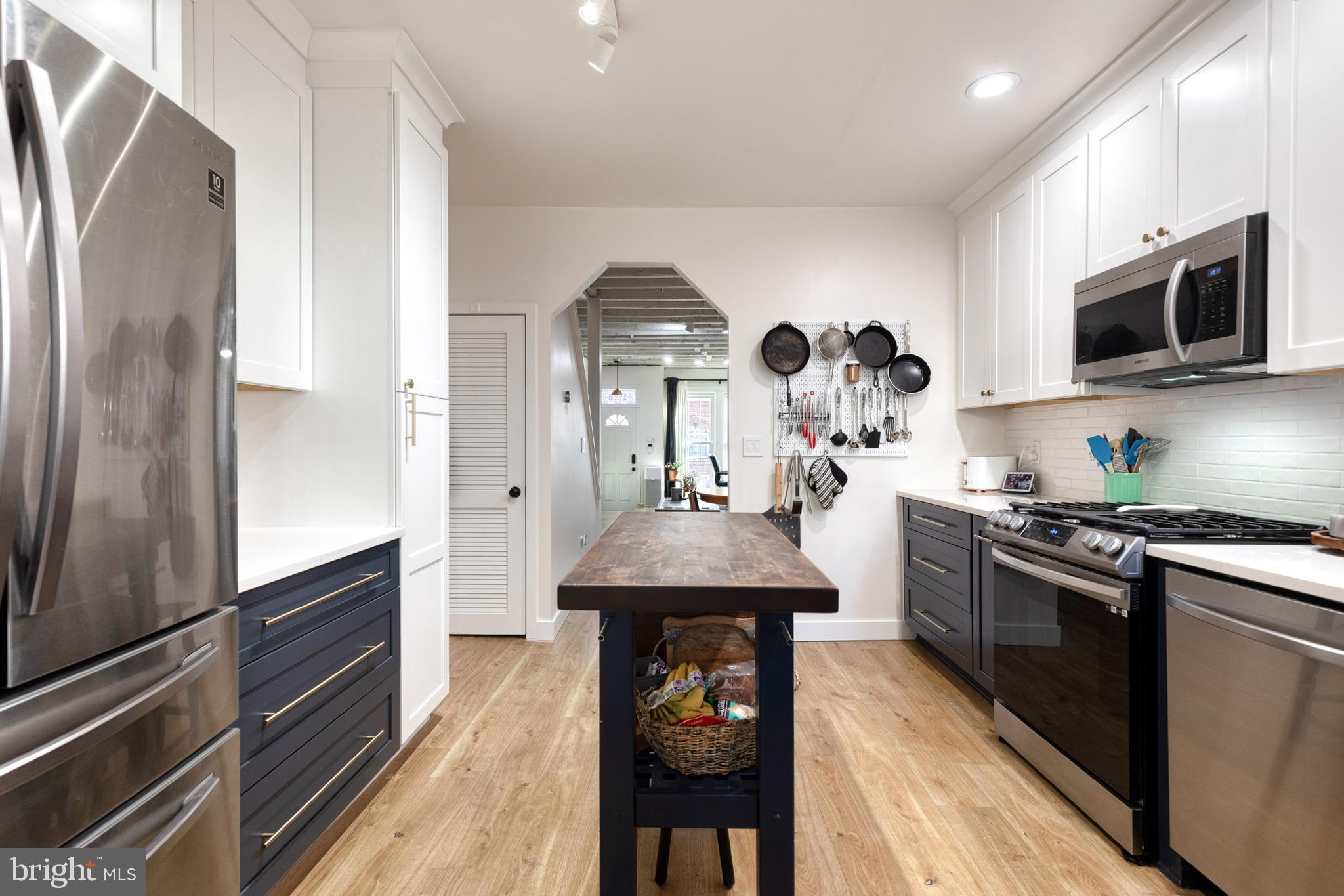 RIVERSIDE PARK - Residential