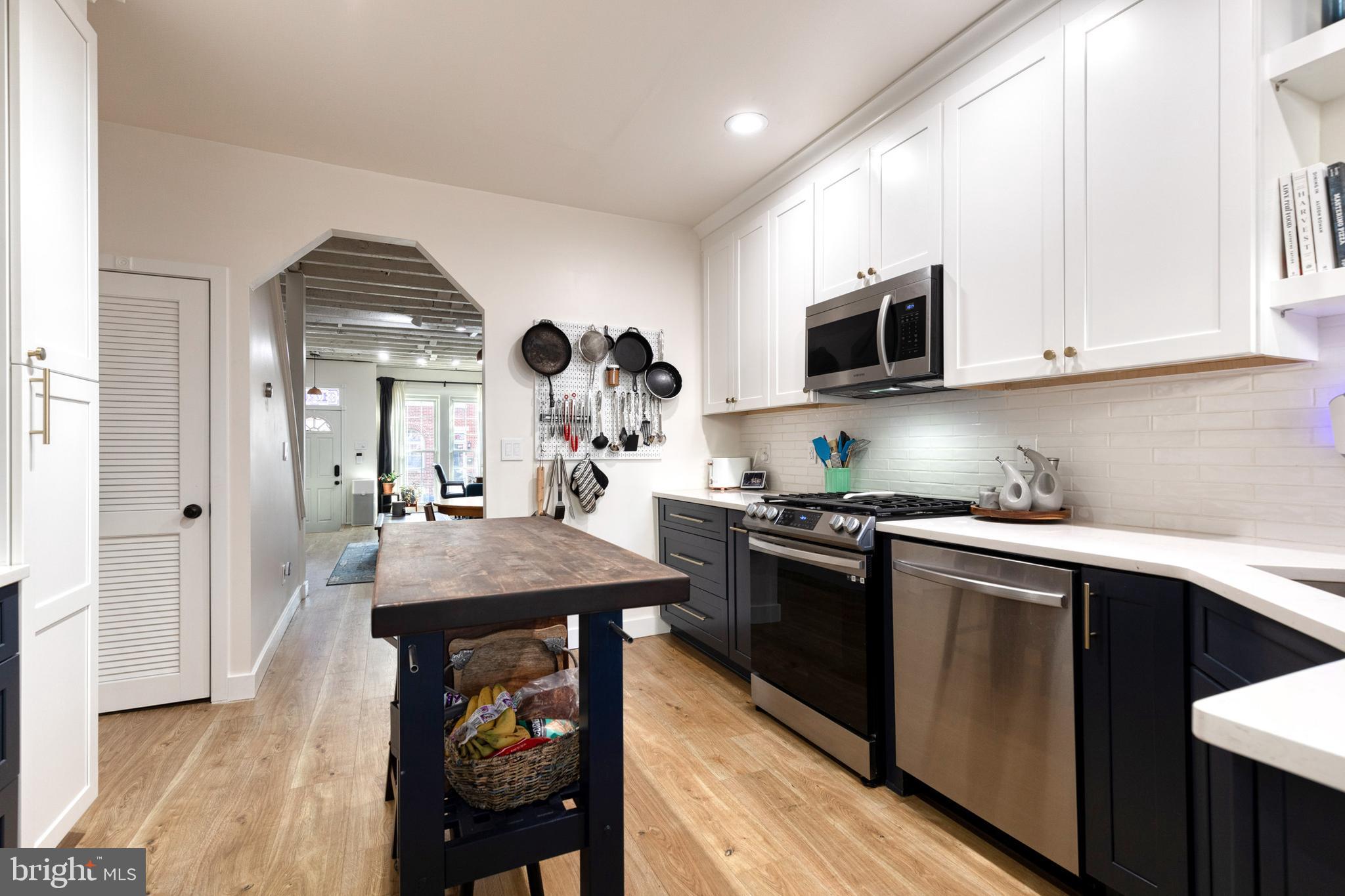 RIVERSIDE PARK - Residential