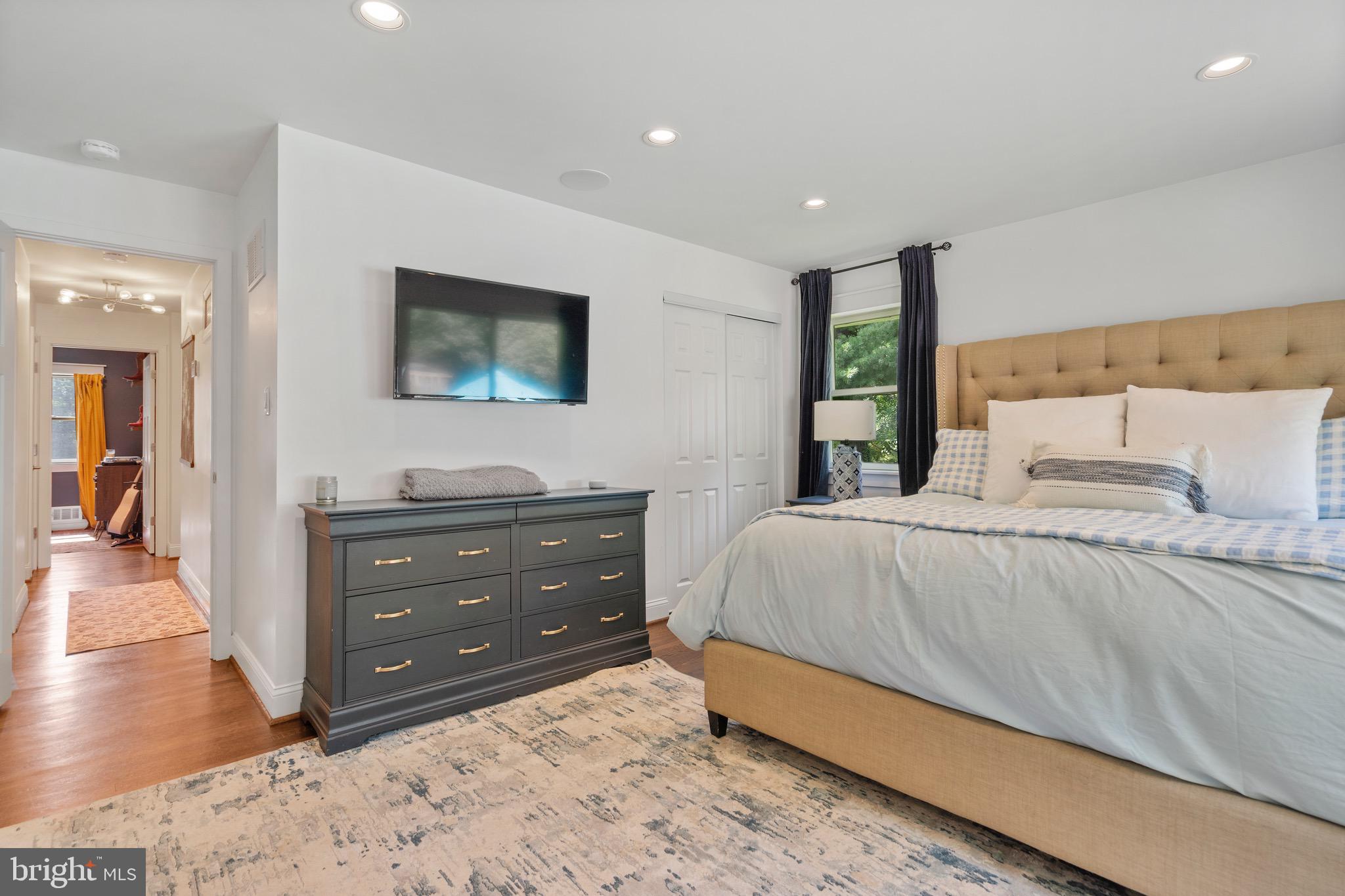 FOX HILLS - Residential