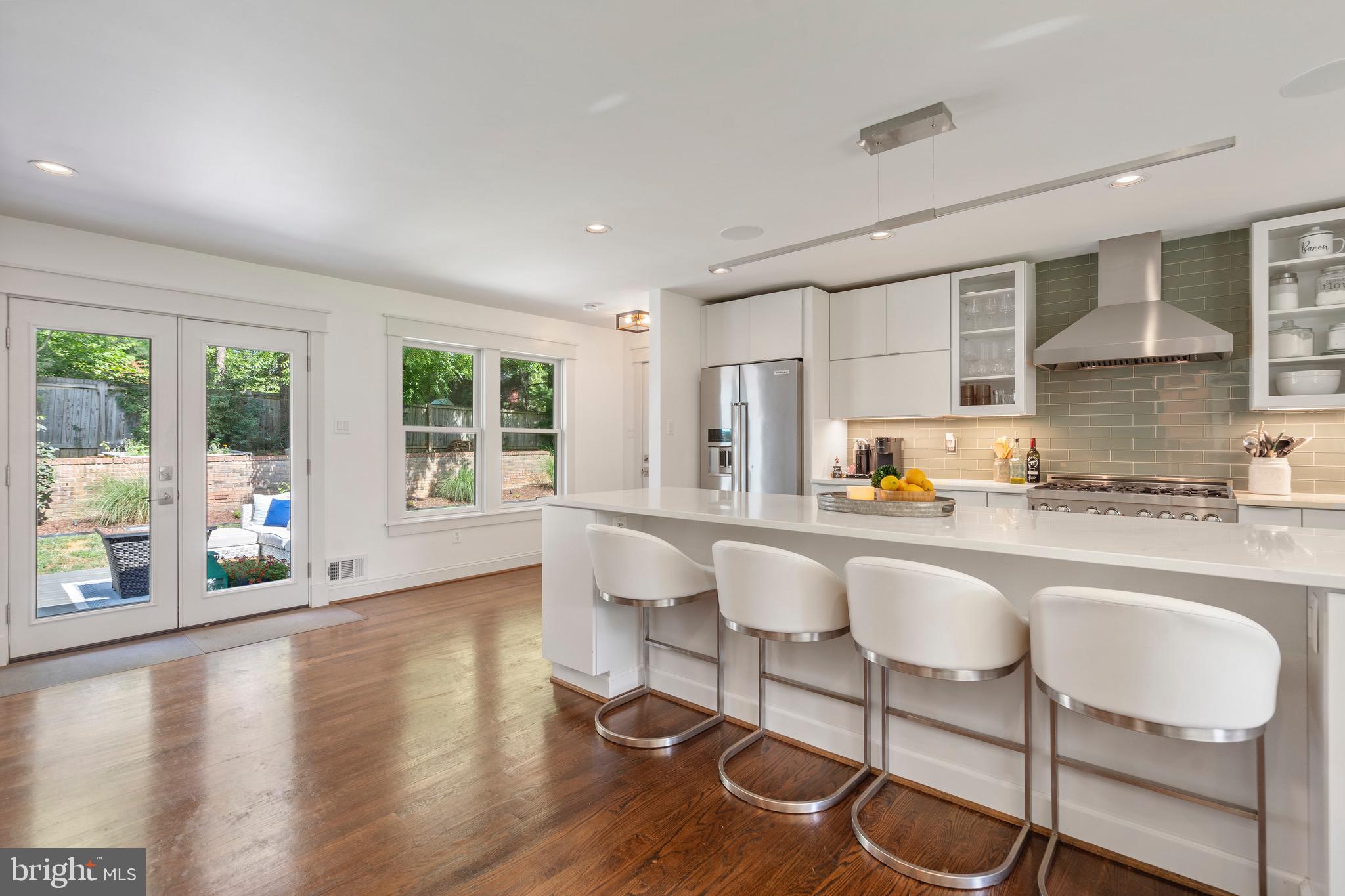 FOX HILLS - Residential