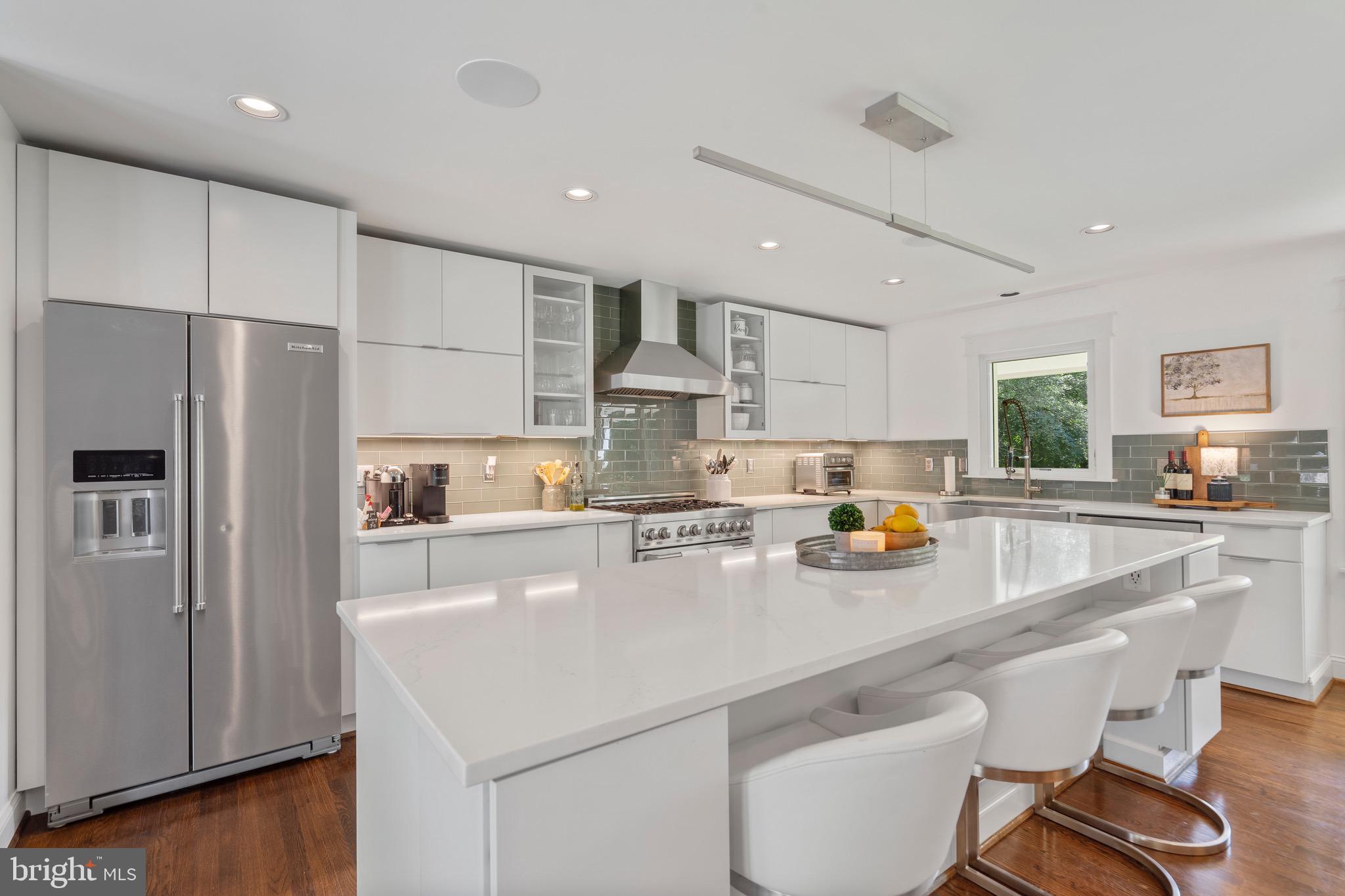 FOX HILLS - Residential