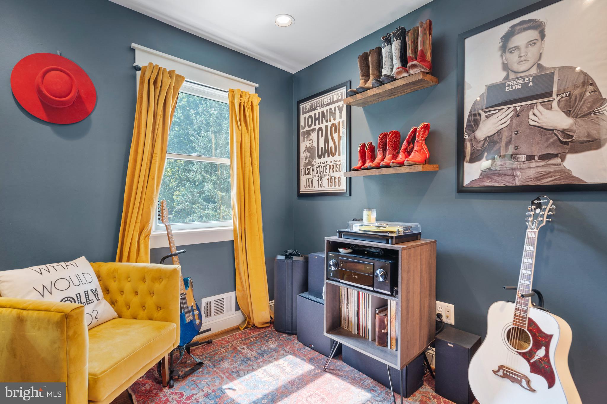 FOX HILLS - Residential