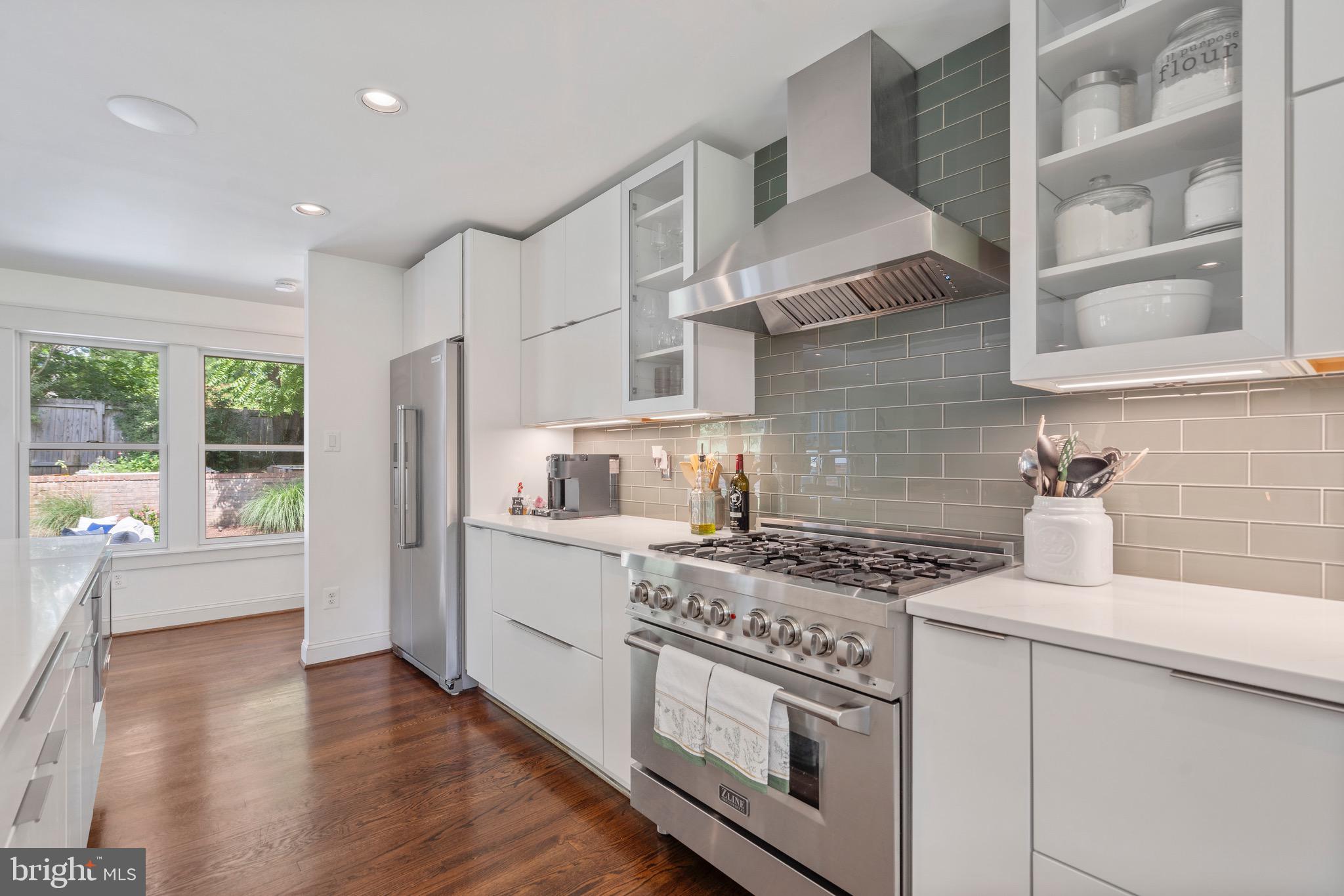 FOX HILLS - Residential