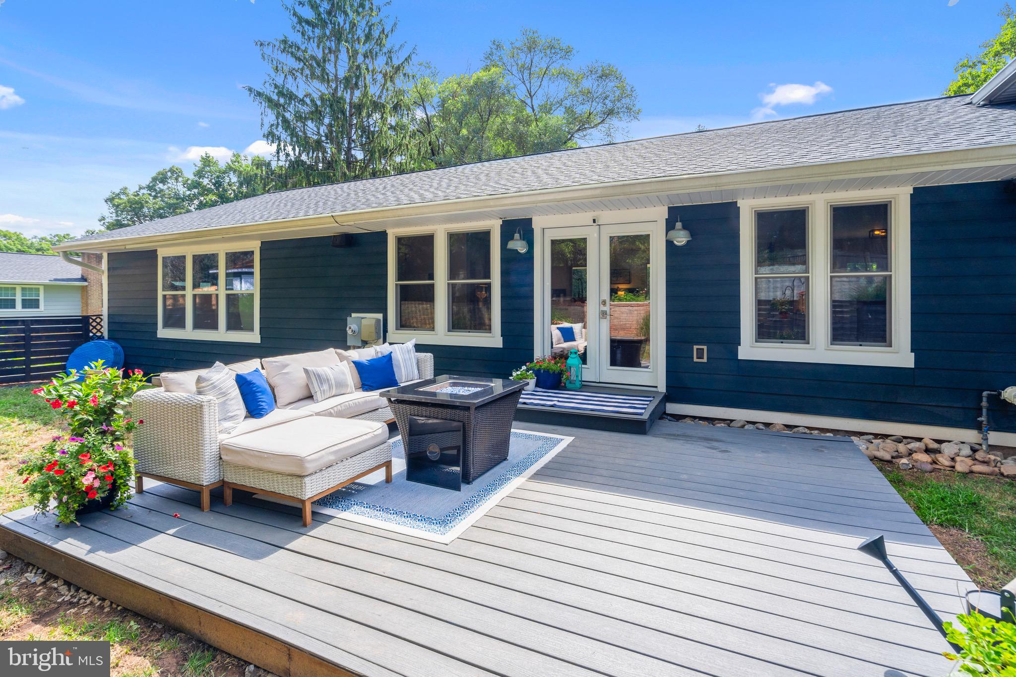 FOX HILLS - Residential