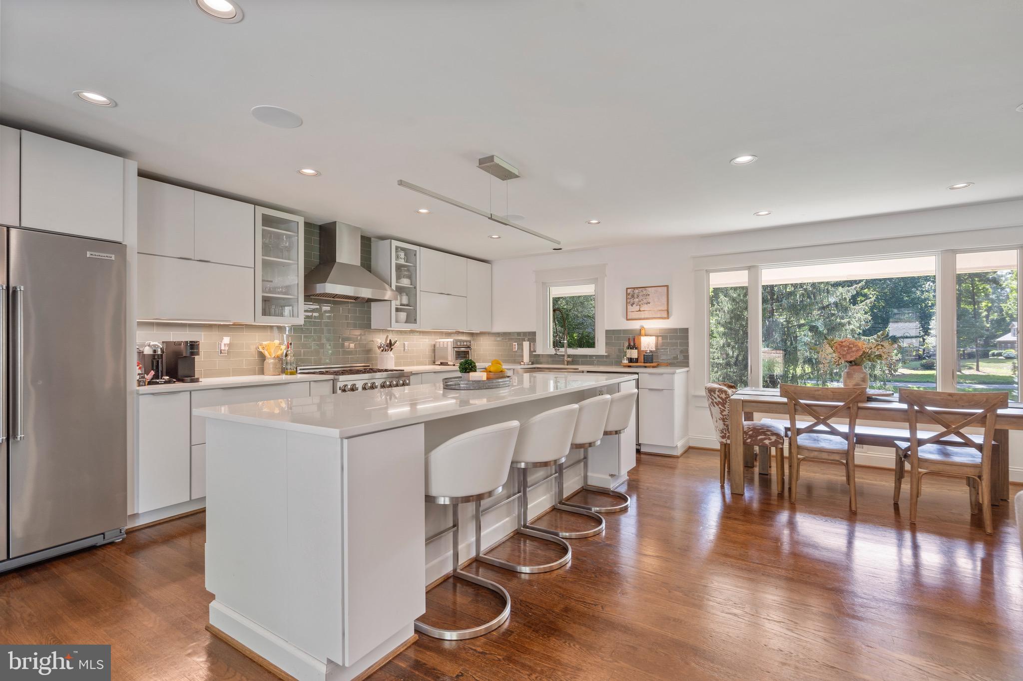 FOX HILLS - Residential