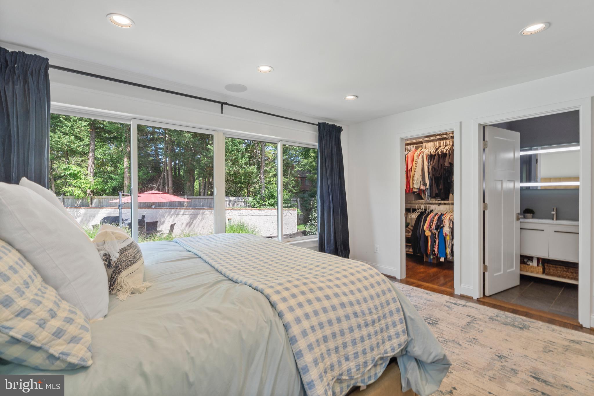 FOX HILLS - Residential