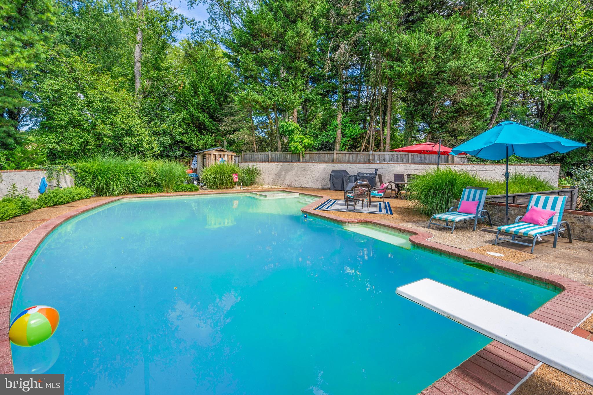 FOX HILLS - Residential