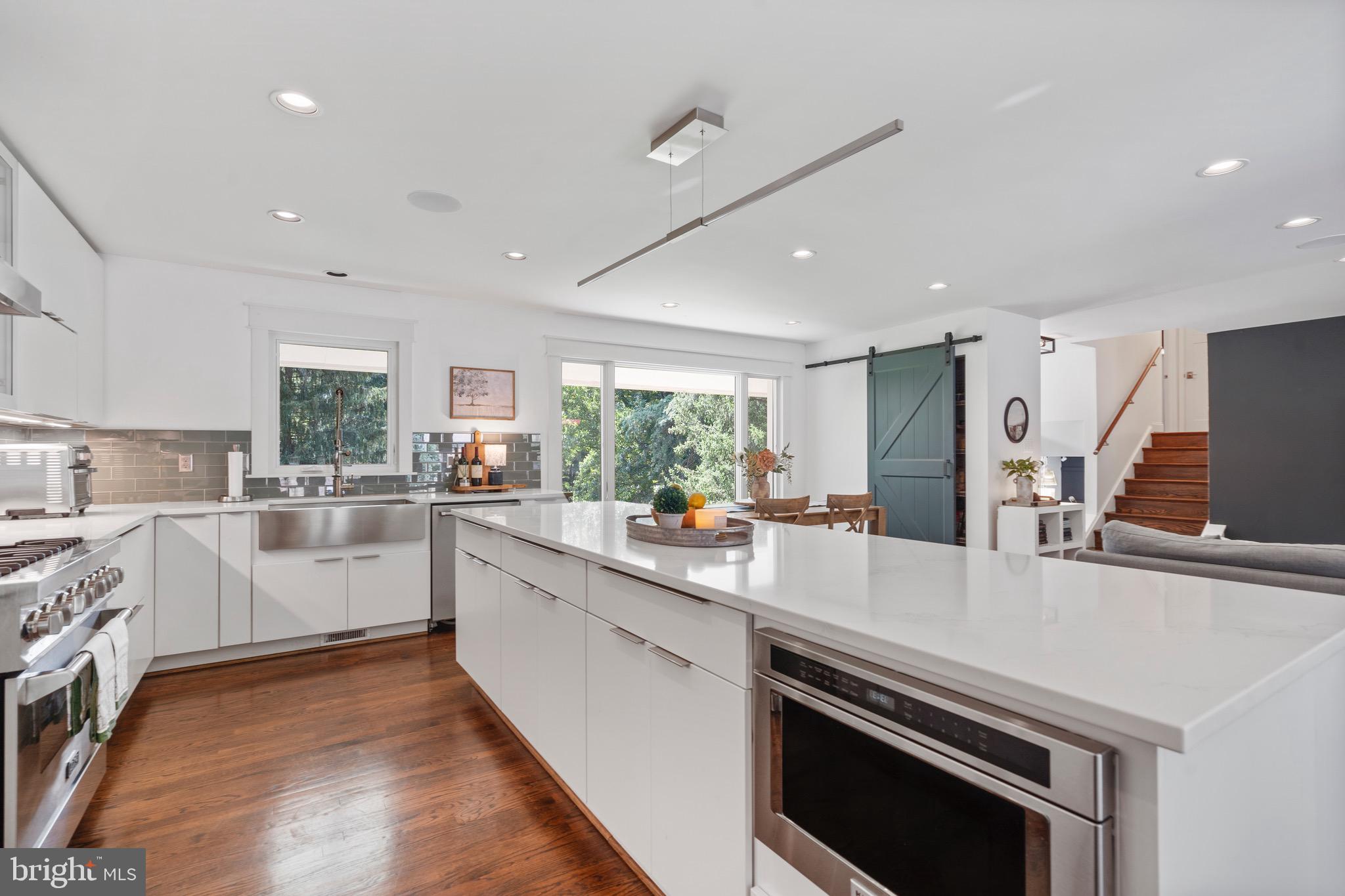 FOX HILLS - Residential