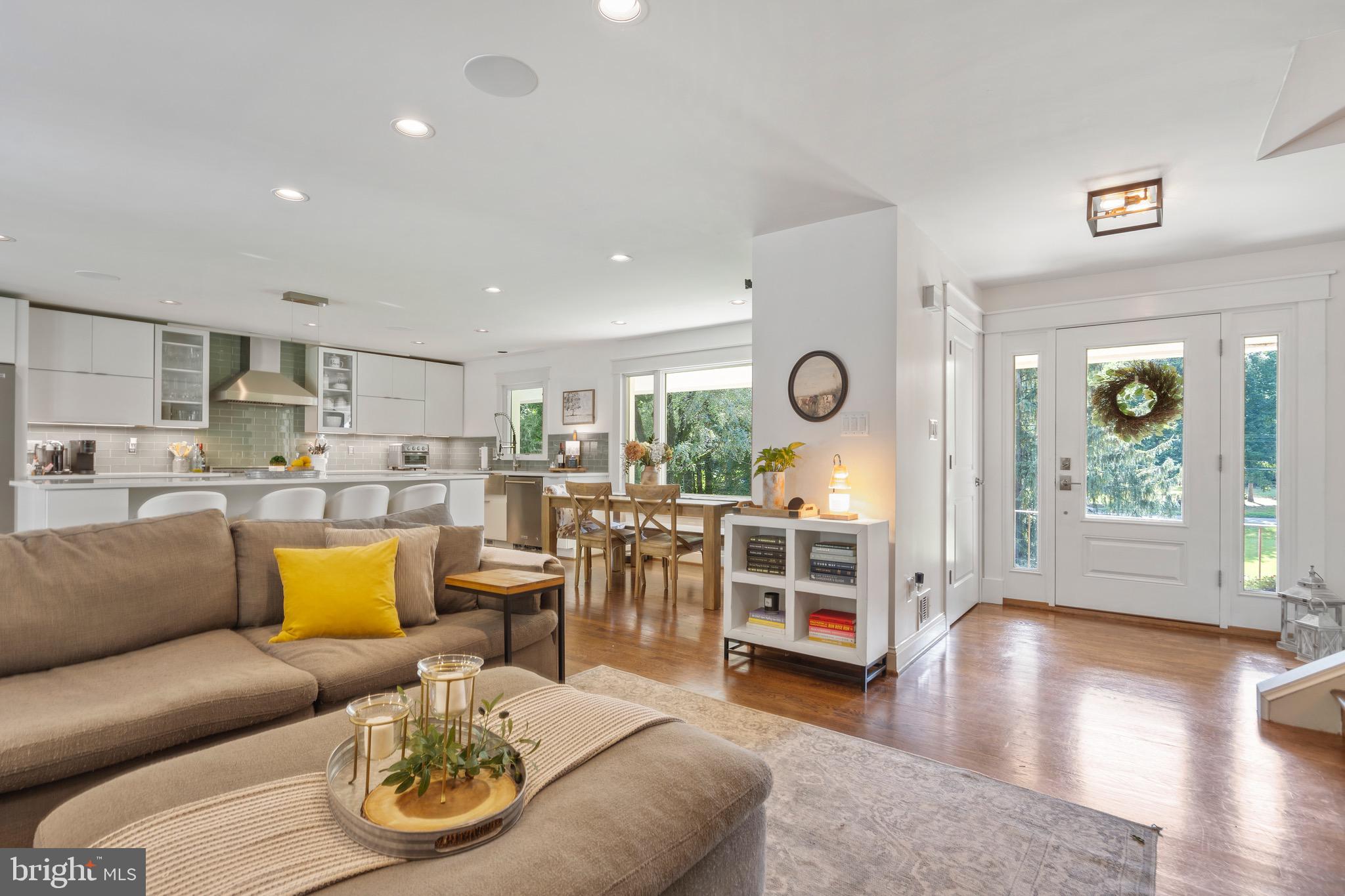 FOX HILLS - Residential