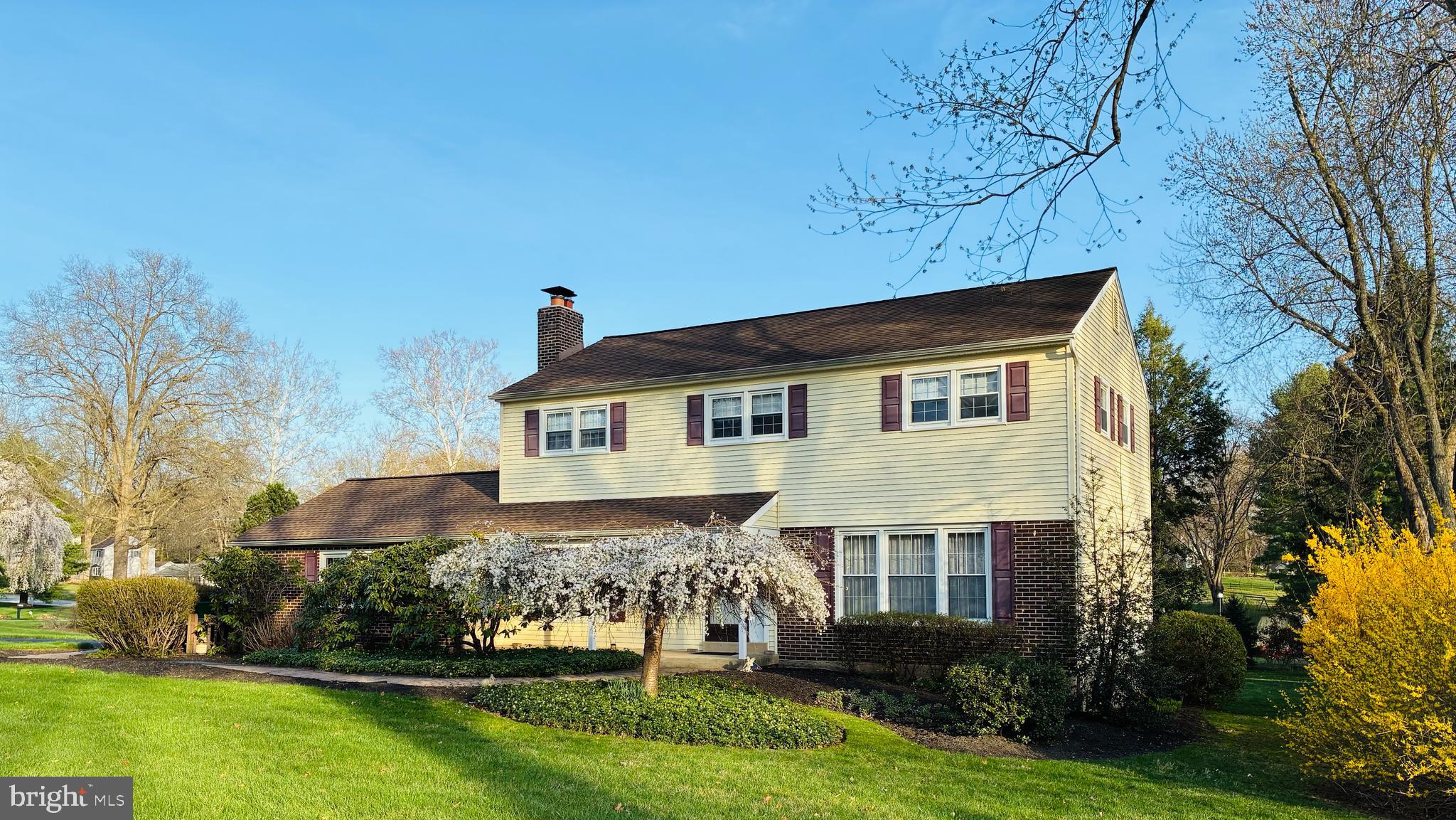 1422 GRAND OAK LANE