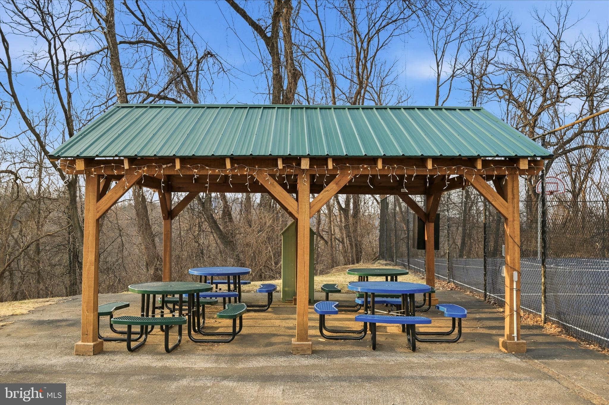 APPLE MT LAKE - Residential