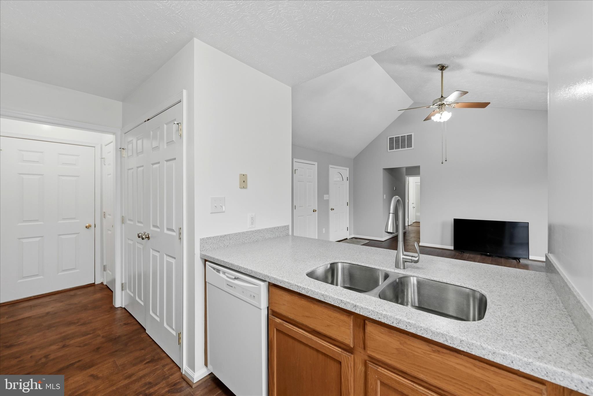 APPLE MT LAKE - Residential