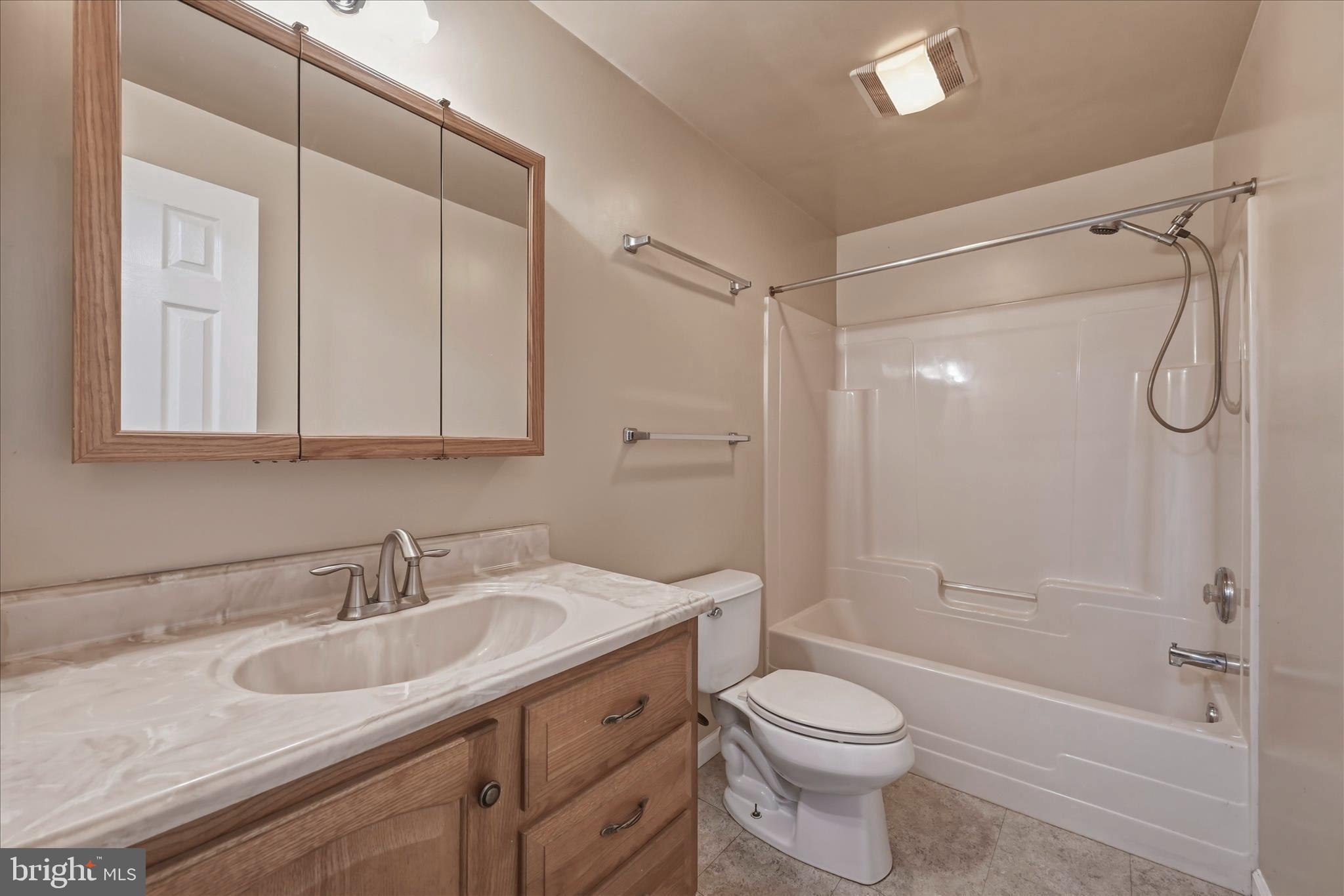 APPLE MT LAKE - Residential