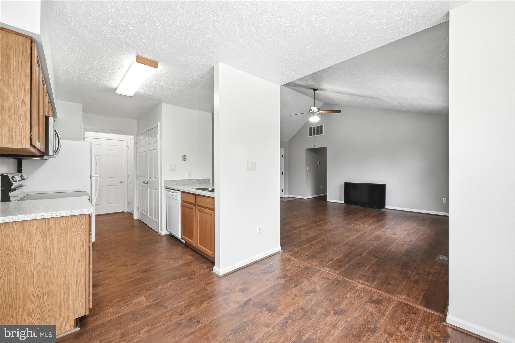 APPLE MT LAKE - Residential